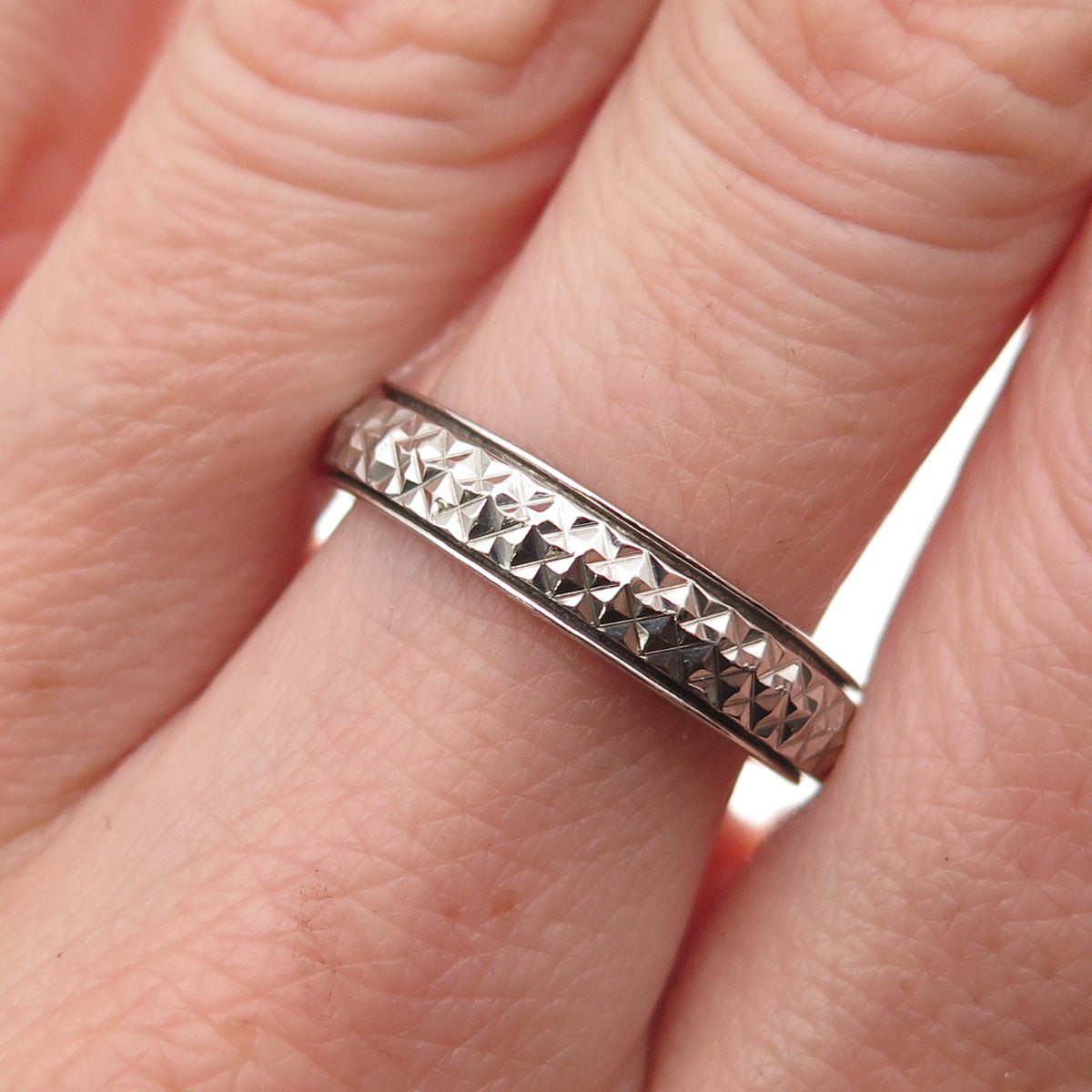 D'Joy 925 Sterling Silver Vintage Diamond-Cut Rotating Band Ring Size 8.25