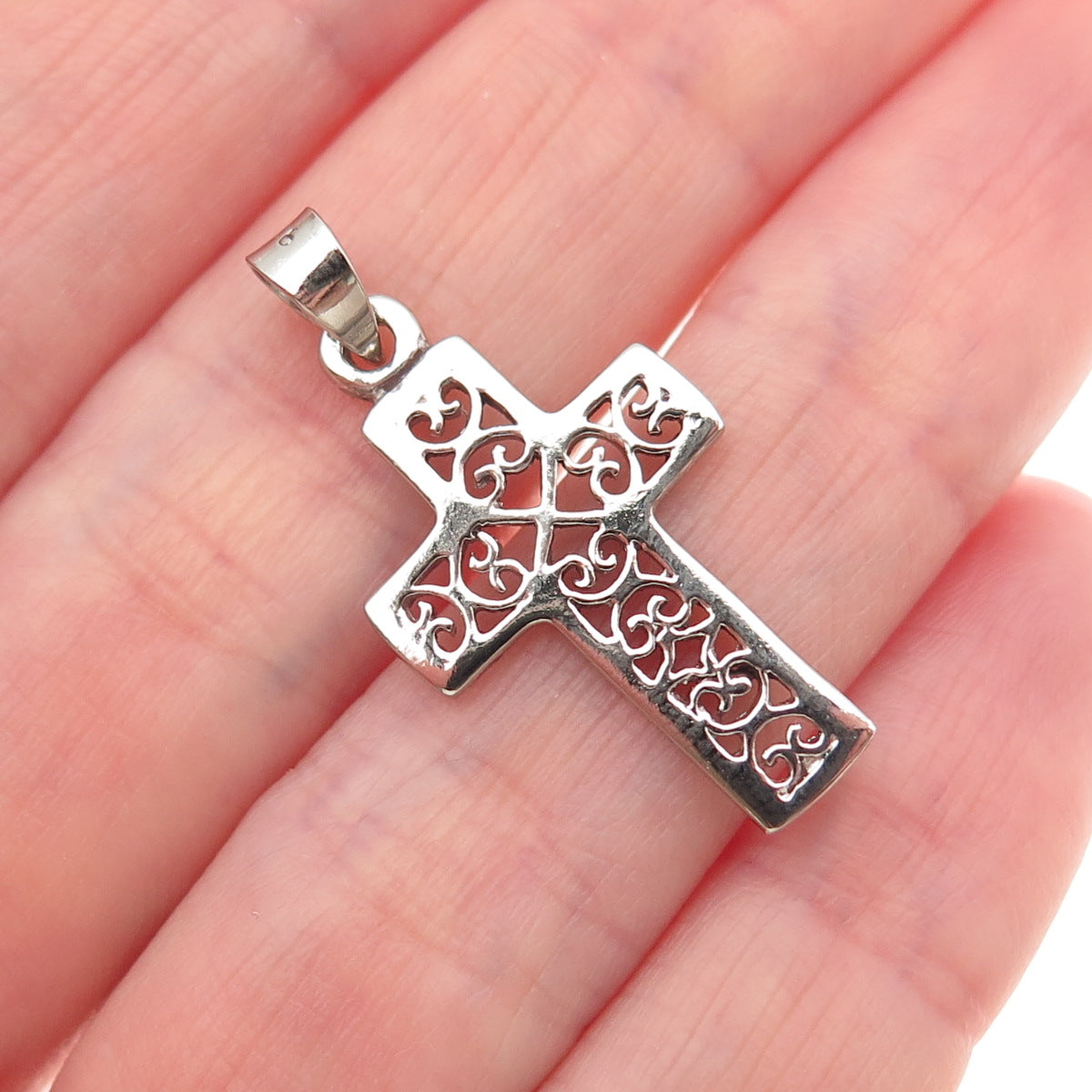 925 Sterling Silver Vintage Ornate Heart Cross Charm Pendant