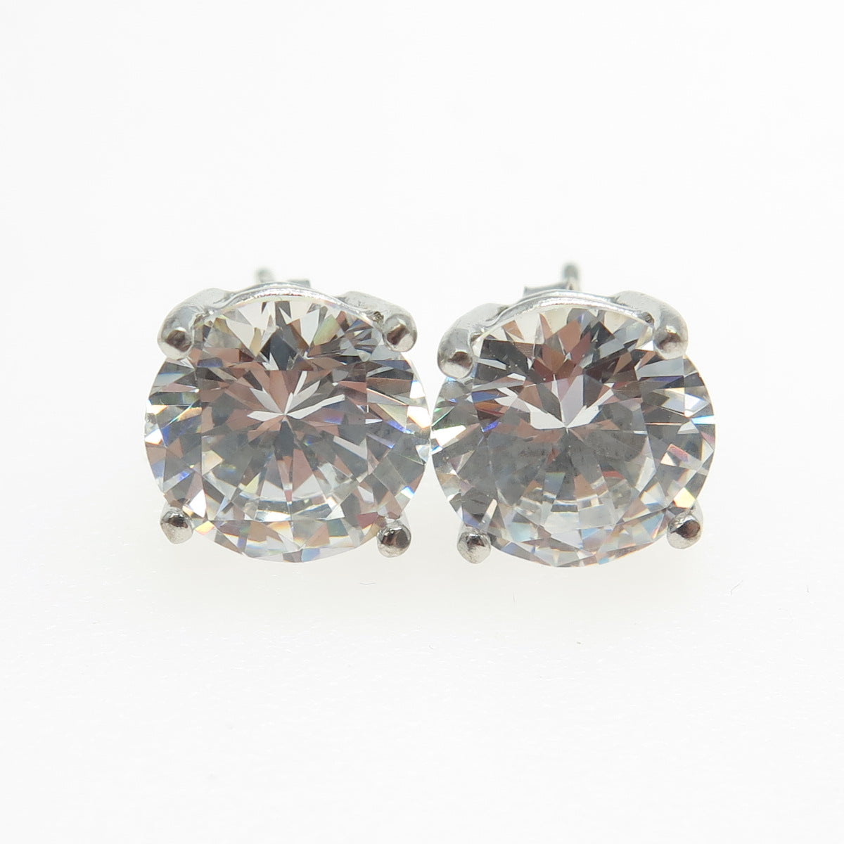 925 Sterling Silver Round-Cut Shaped C Z Stud Earrings