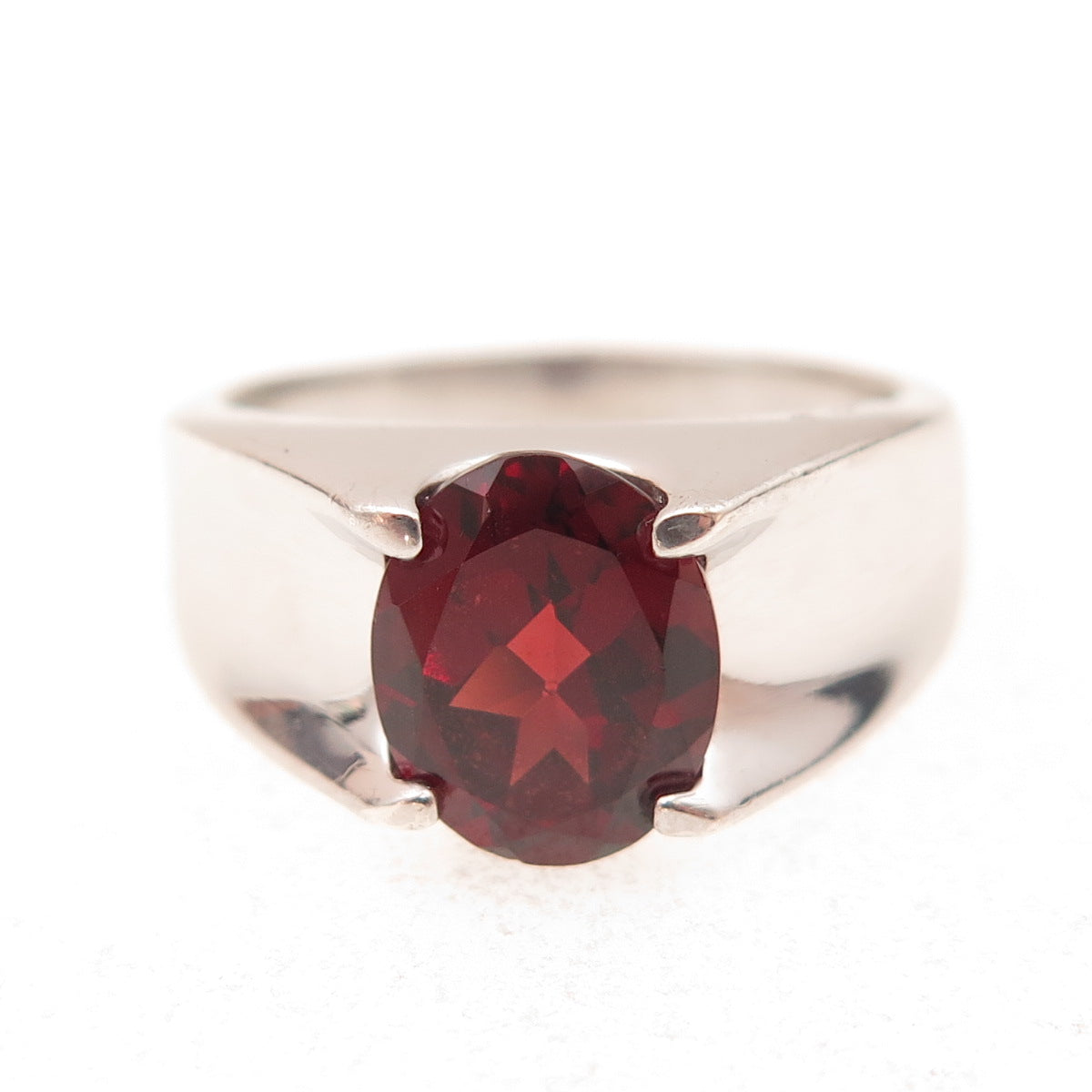 925 Sterling Silver Vintage Real Oval-Cut Red Garnet Modernist Ring Size 9