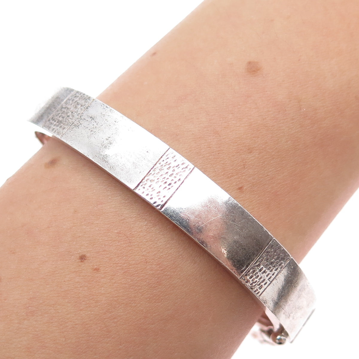 950 Silver Vintage Modernist Oxidized Bangle Bracelet 7"