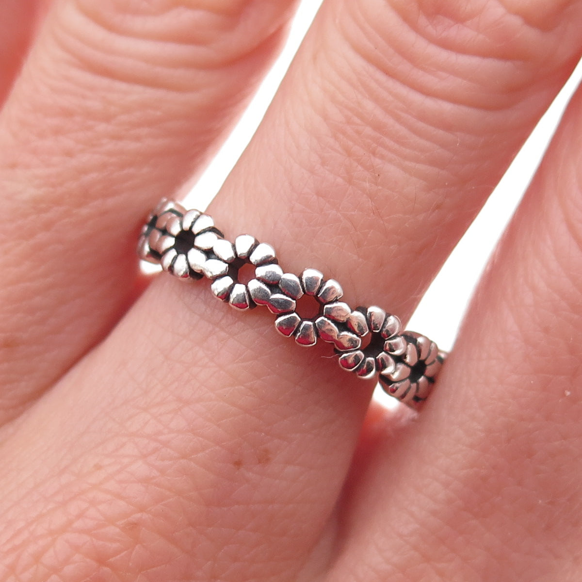 925 Sterling Silver Vintage Daisy Flower Oxidized Ring Size 9.75