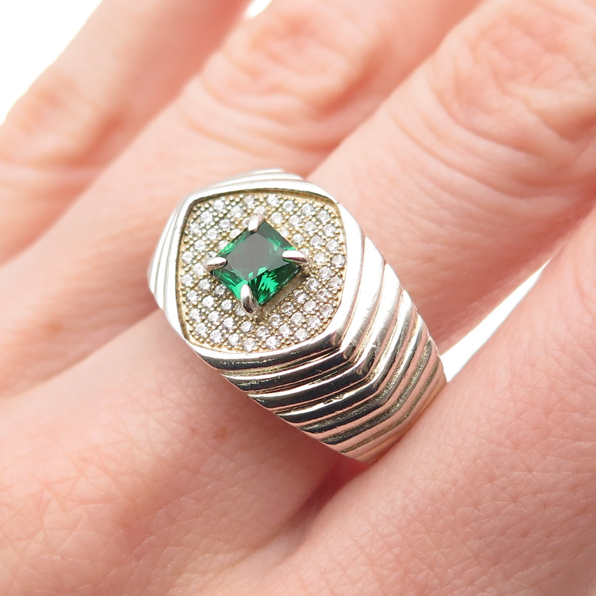 925 Sterling Silver Real Chrome Diopside & C Z Ribbed Ring Size 9.25
