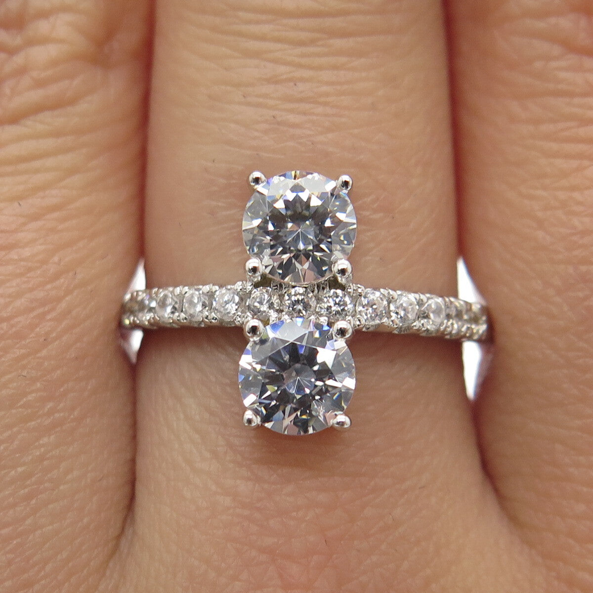 925 Sterling Silver Round-Cut Shaped C Z Ring Size 6