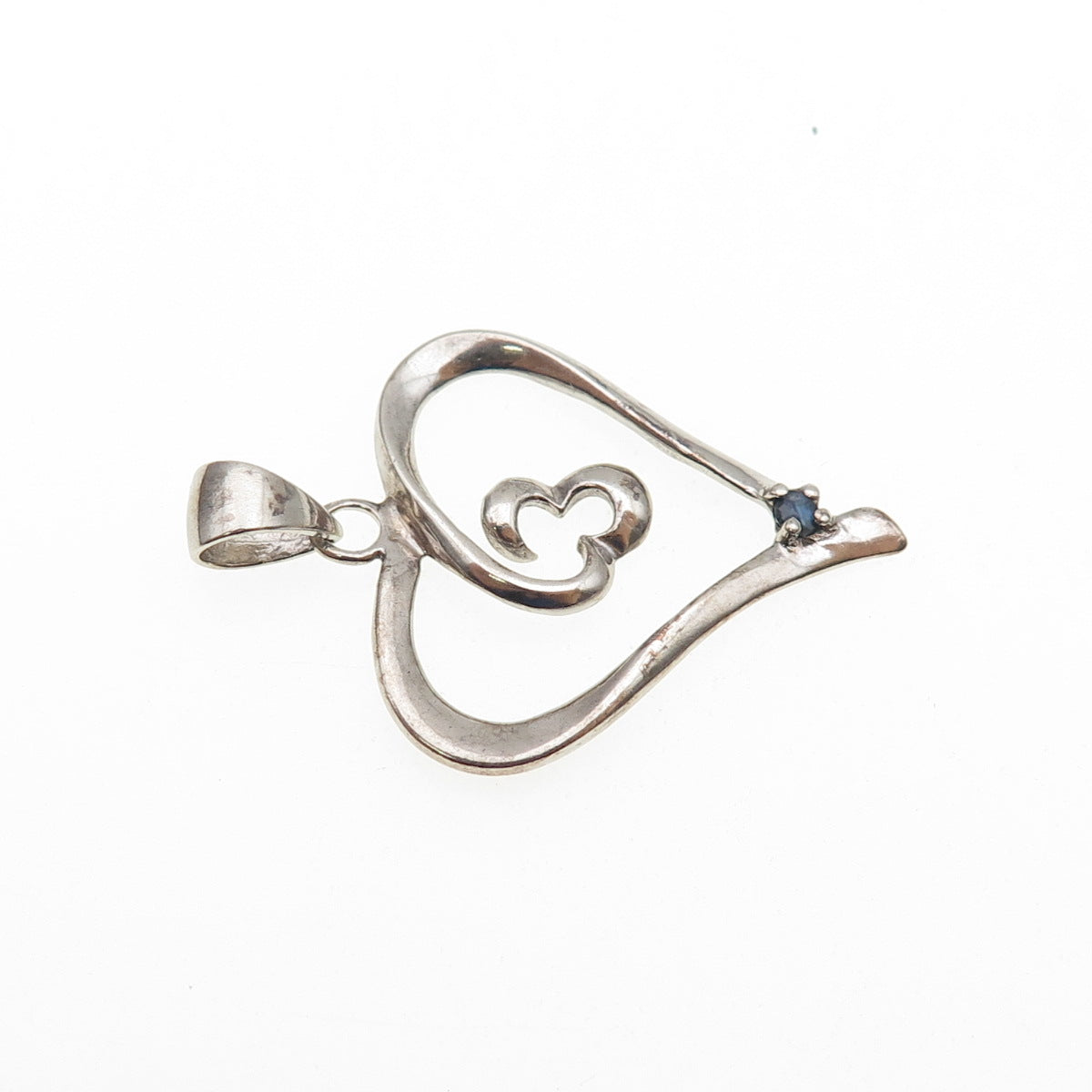 SONYA HOU Sterling Silver Vintage Real Round-Cut Sapphire Heart Charm Pendant