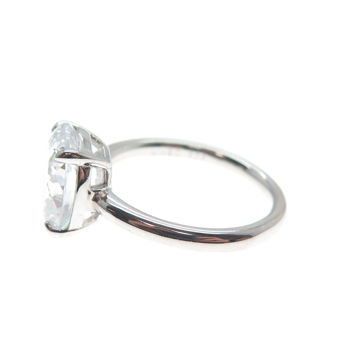 DSMK 925 Sterling Silver Oval-Cut Shaped C Z Engagement Ring Size 6.25