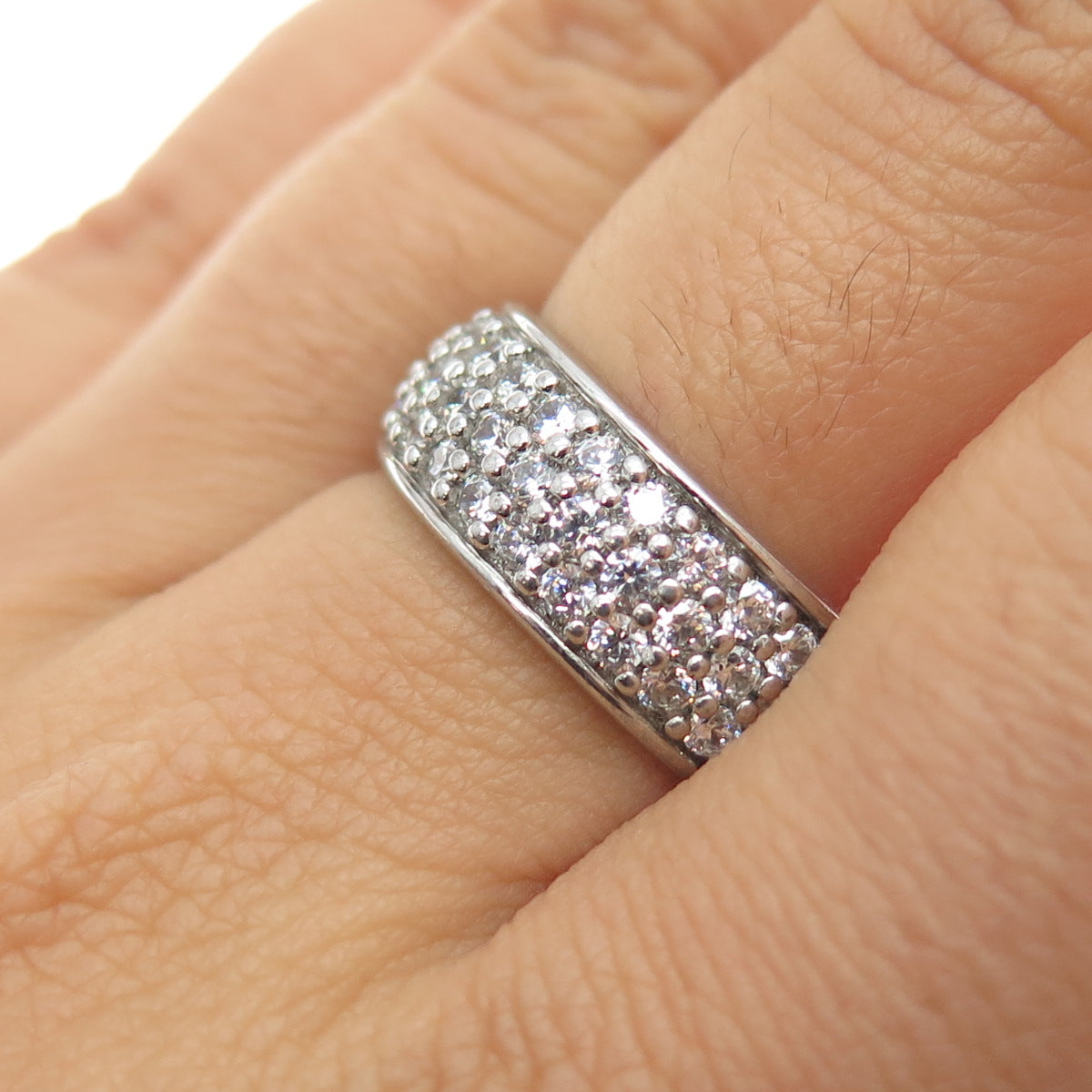 925 Sterling Silver Round-Cut C Z Band Ring Size 8.25
