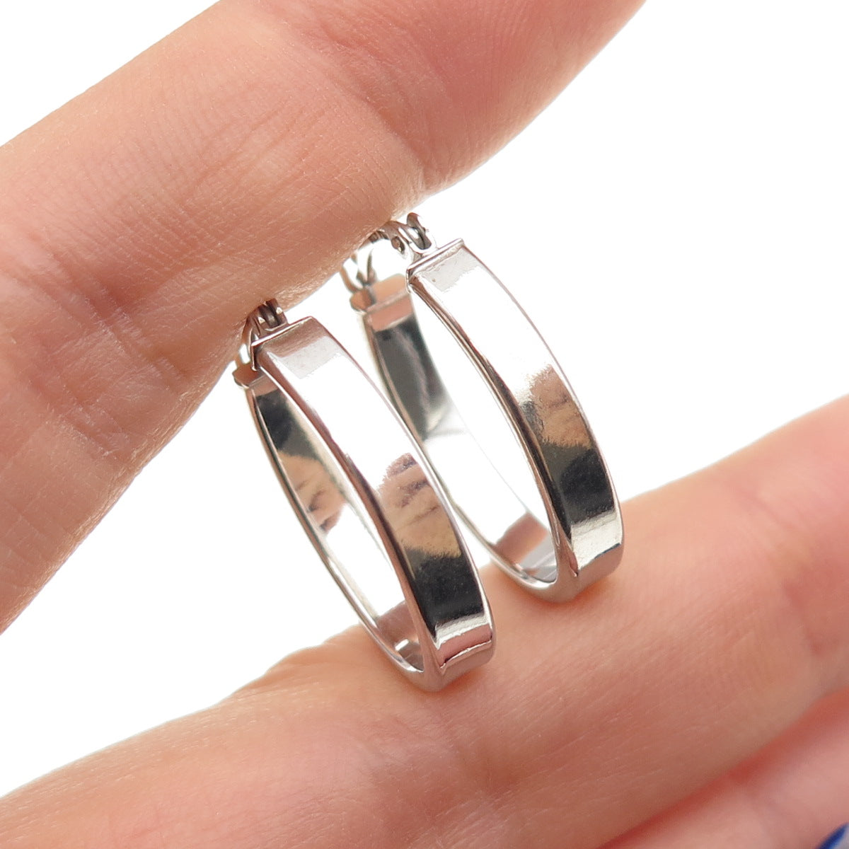 925 Sterling Silver Oval Hoop Earrings