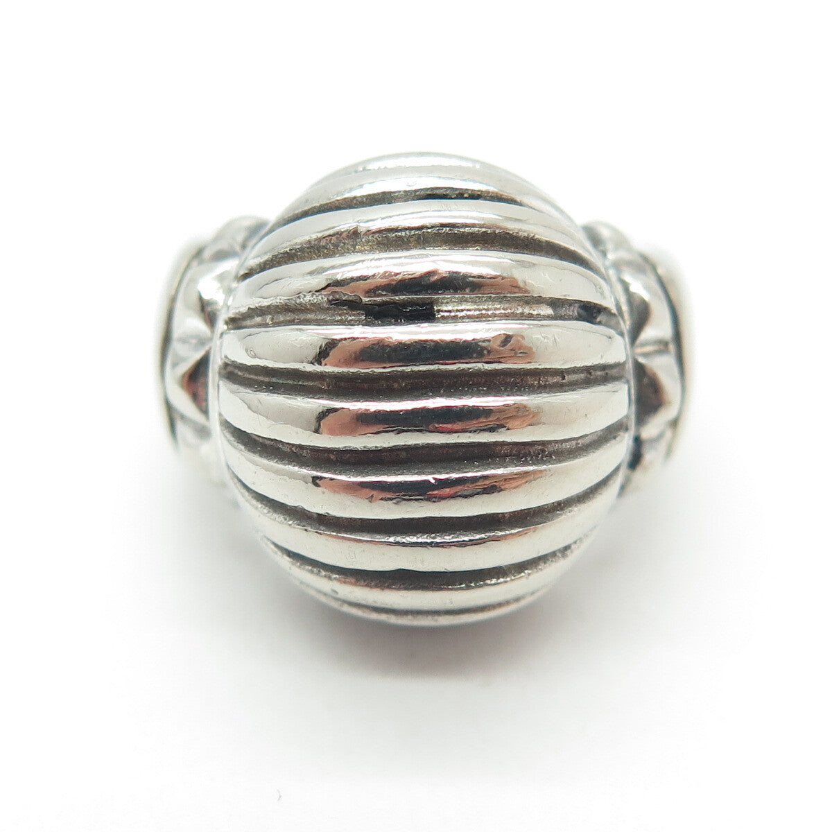 925 Sterling Silver Vintage Ribbed Domed Ring Size 6.25