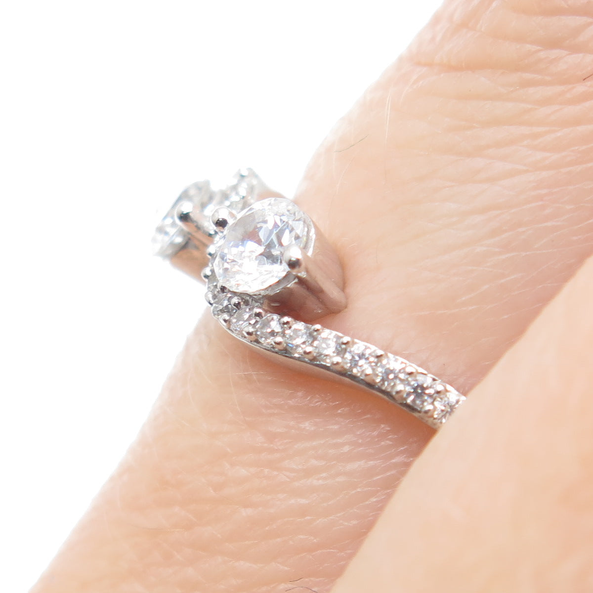 925 Sterling Silver Round-Cut C Z Wavy Promise Ring Size 7