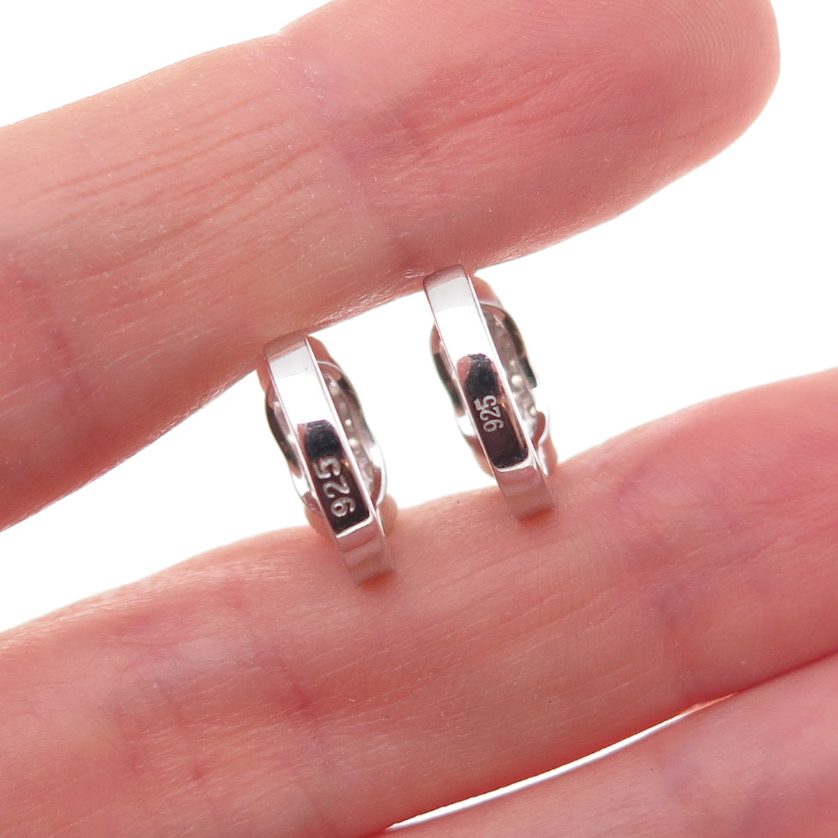 925 Sterling Silver Round-Cut C Z Interlocked Hoop Earrings