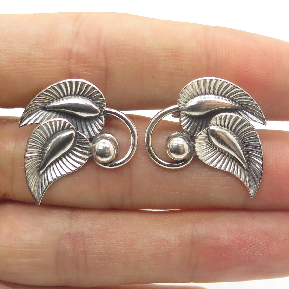 DANECRAFT 925 Sterling Silver Antique Art Deco Floral Leaf Screw Back Earrings