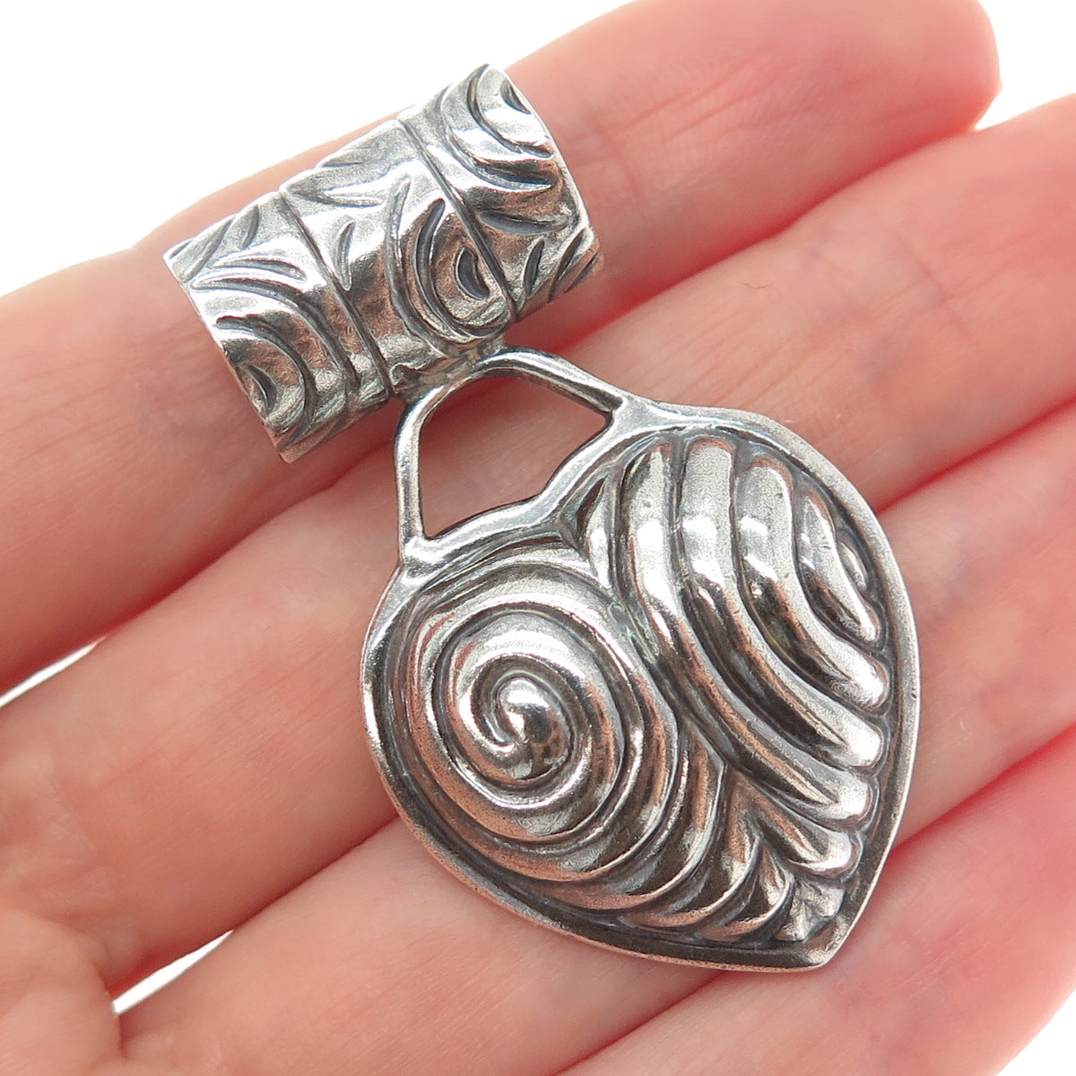 925 Sterling Silver Vintage Modernist Ornate Heart Oxidized Slide Pendant