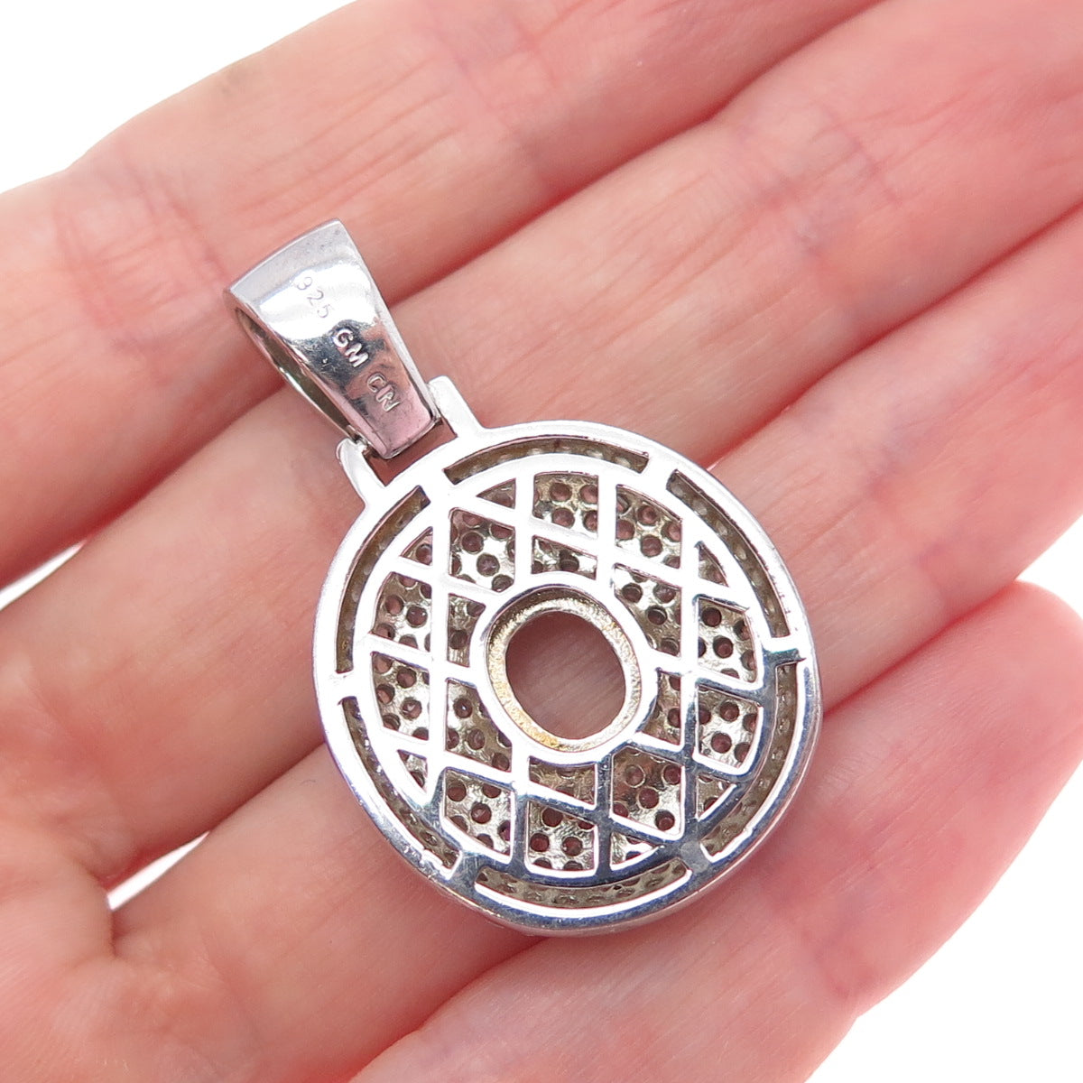 925 Sterling Silver Round-Cut C Z Letter O Initial Charm Pendant