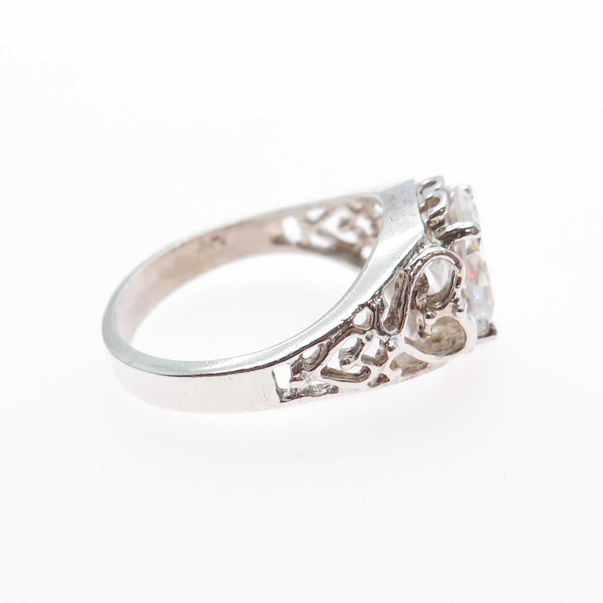 CHAPAL ZENRAY 925 Sterling Silver Vintage Oval-Cut C Z Heart Ring Size 8