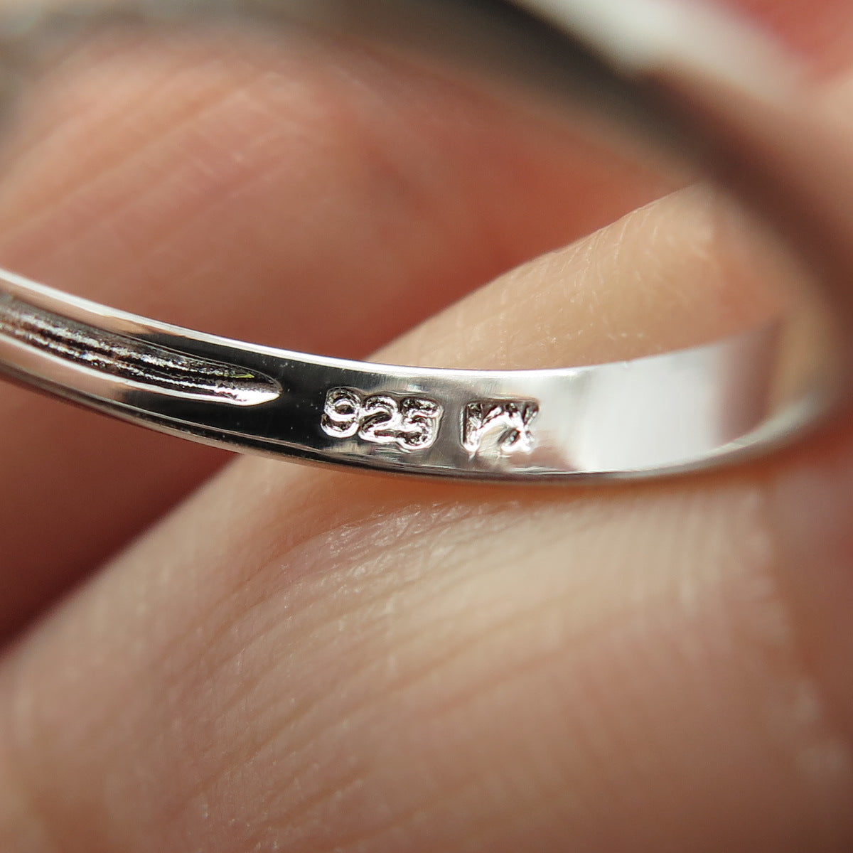 925 Sterling Silver Real Oval & Round-Cut Blue Topaz Cluster Ring Size 6.25