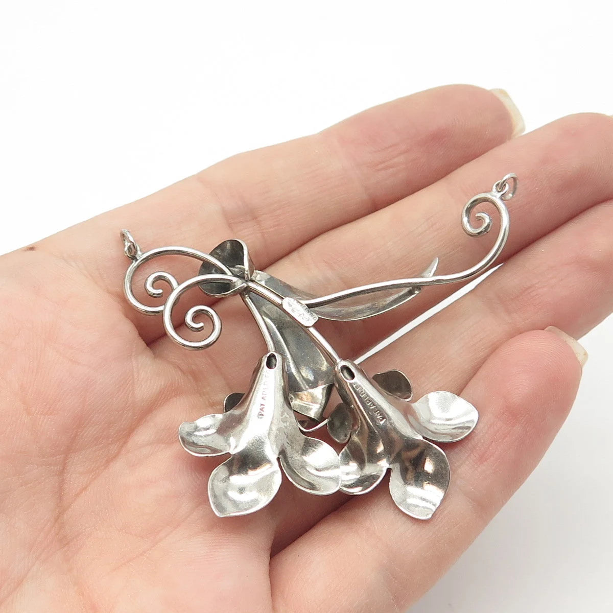 925 Sterling Silver Vintage Carl-Art Floral Central Part Necklace