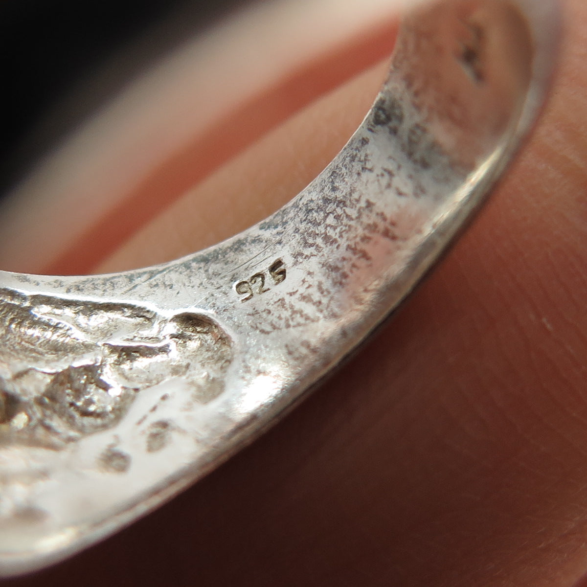 925 Sterling Silver Vintage Modernist Ribbed Oxidized Ring Size 5.25