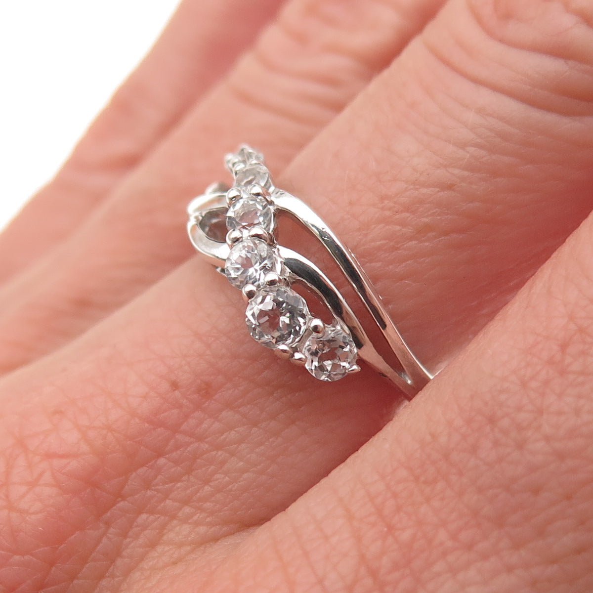 925 Sterling Silver Real Round-Cut Graduated White Topaz Crisscross Ring Size 7