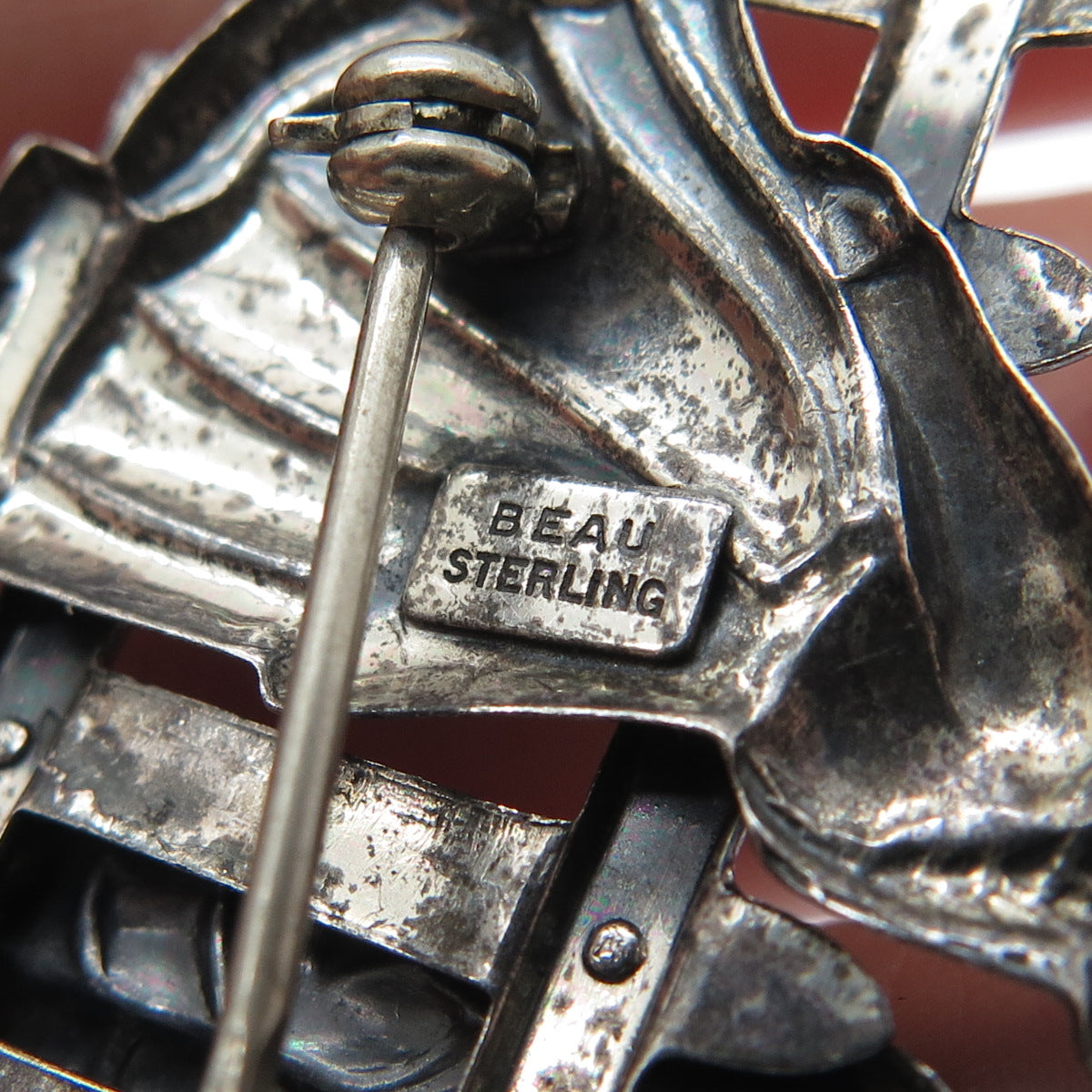 BEAU 925 Sterling Silver Vintage Kissing Couple Along a Fence Oxidized Brooch