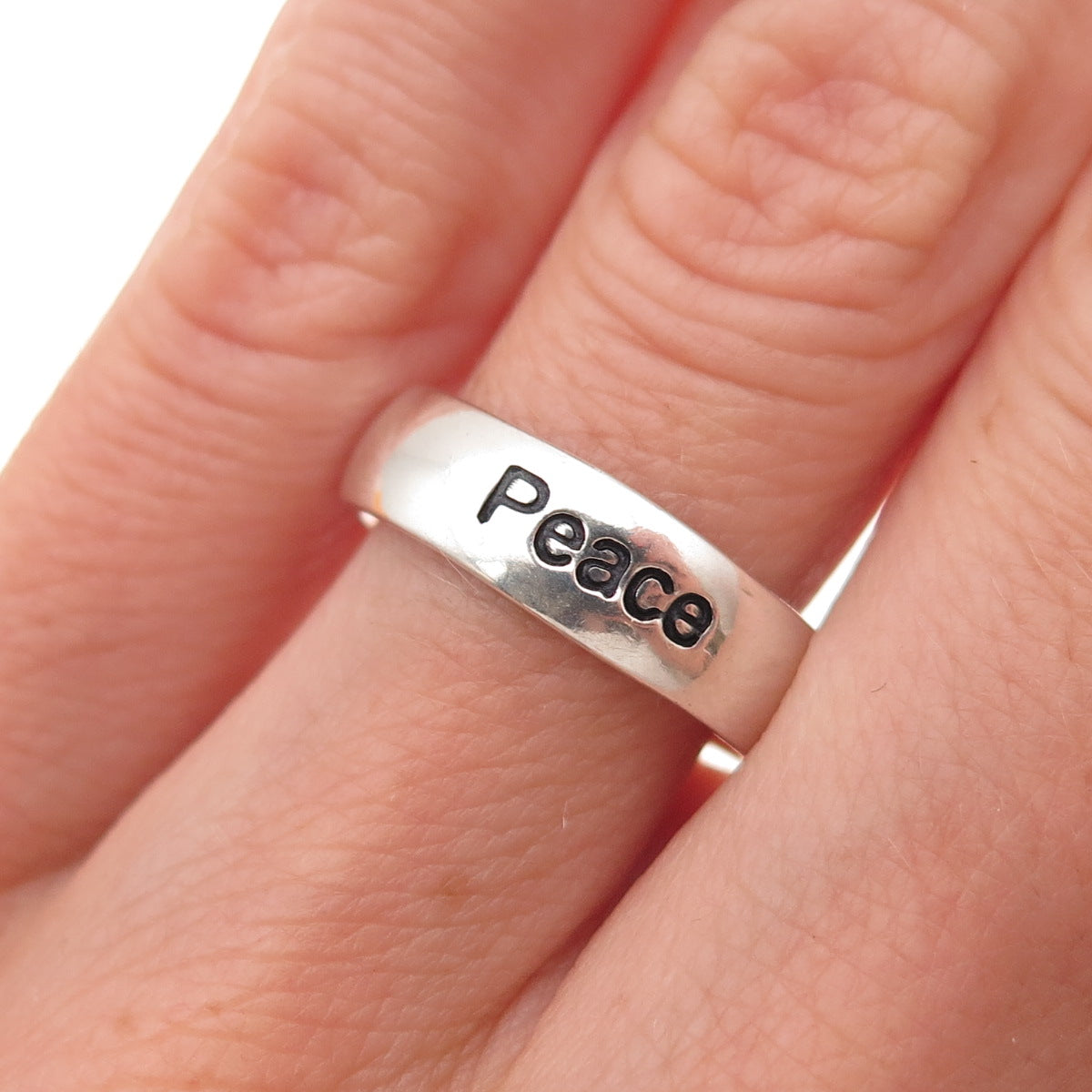 925 Sterling Silver Vintage Peace Oxidized Band Ring Size 6