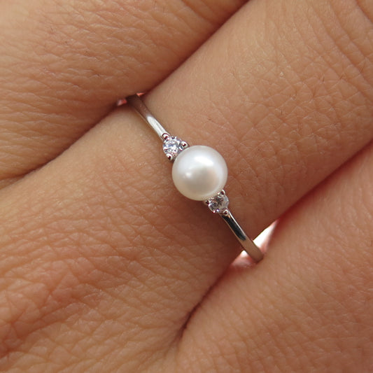 925 Sterling Silver Vintage Real Pearl & C Z Ring Size 9