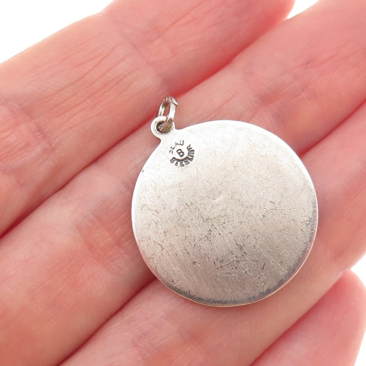 Beau 925 Sterling Silver Vintage Sea World San Diego Oxidized Charm Pendant