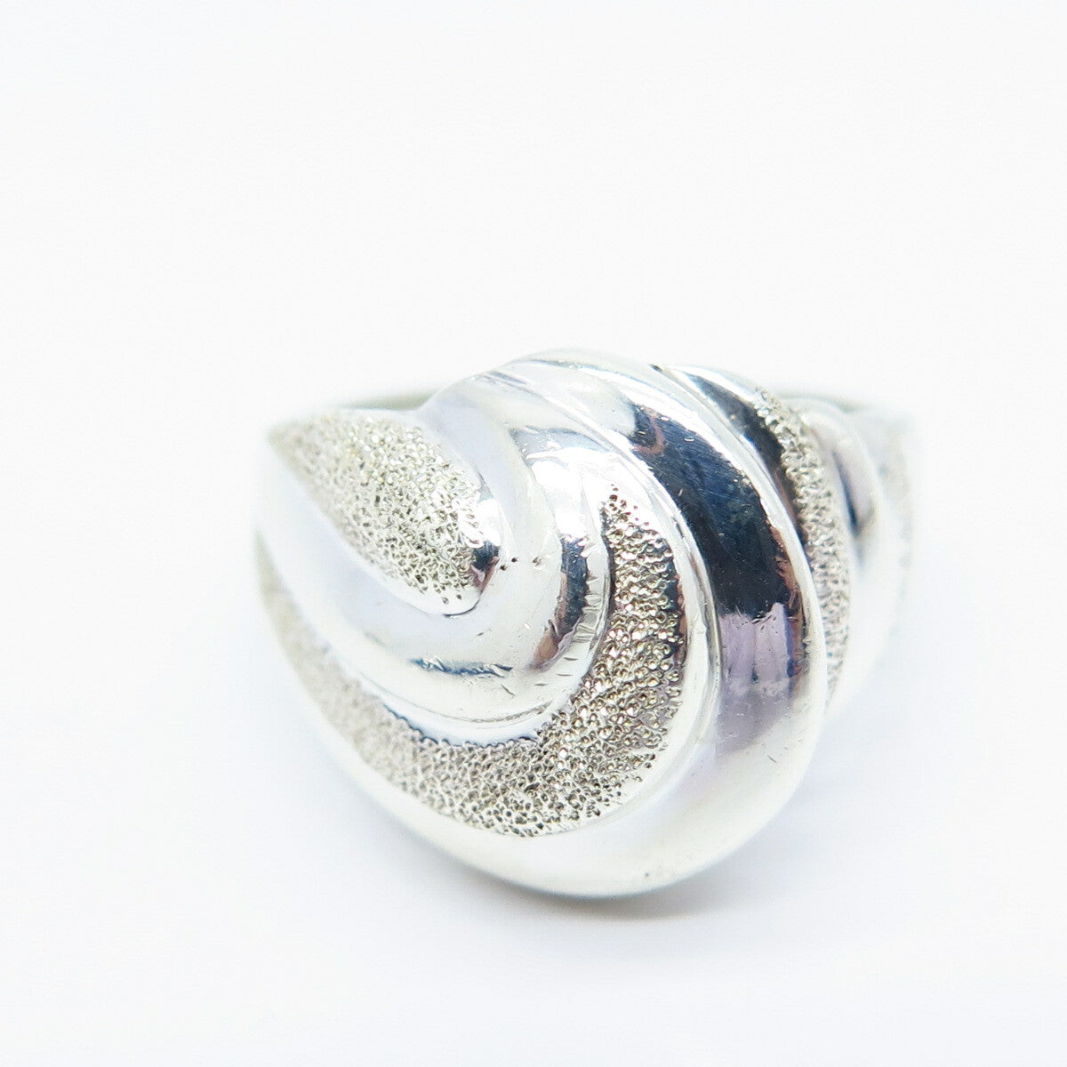 925 Sterling Silver Ribbed Ring Size 8