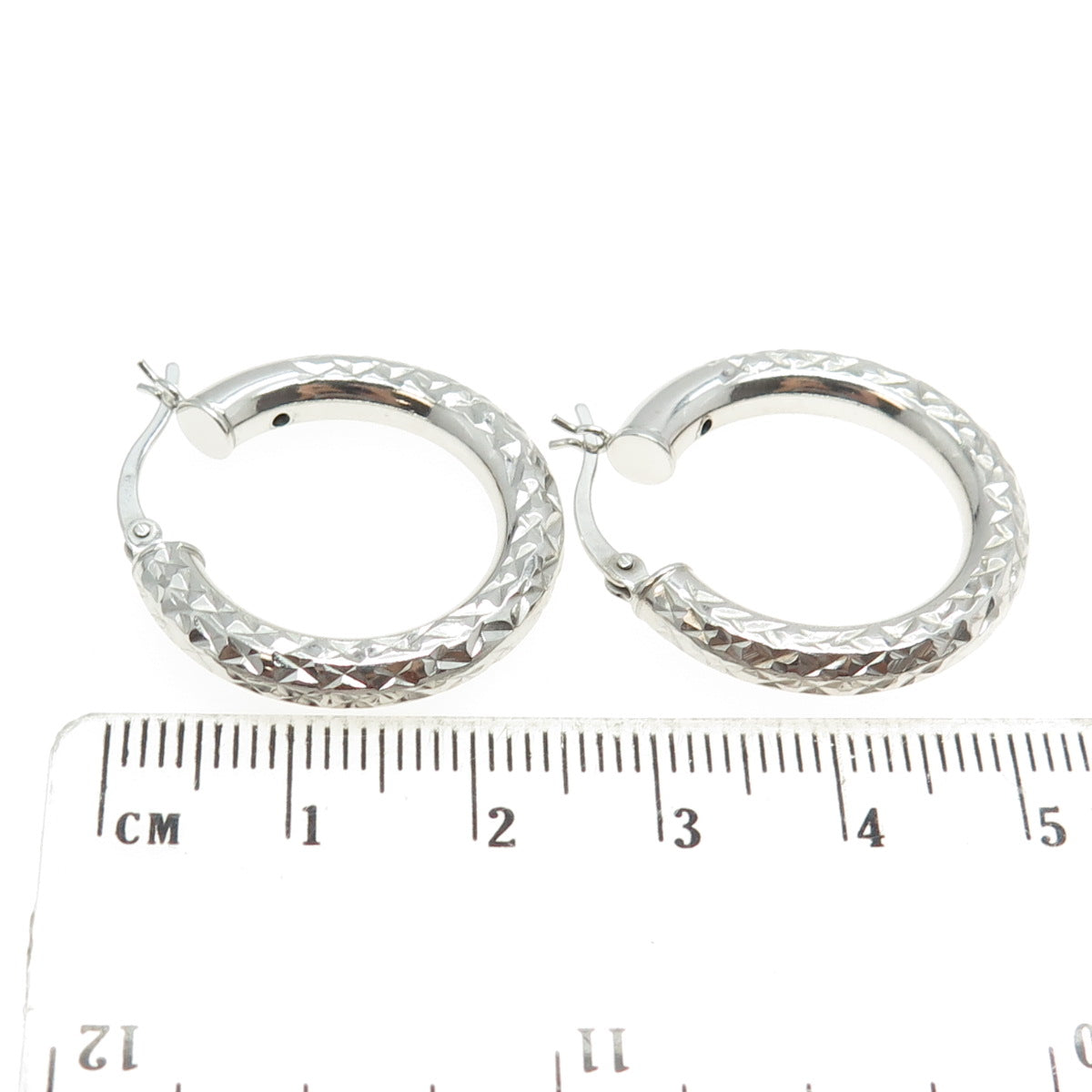 925 Sterling Silver Diamond-Cut Hoop Earrings