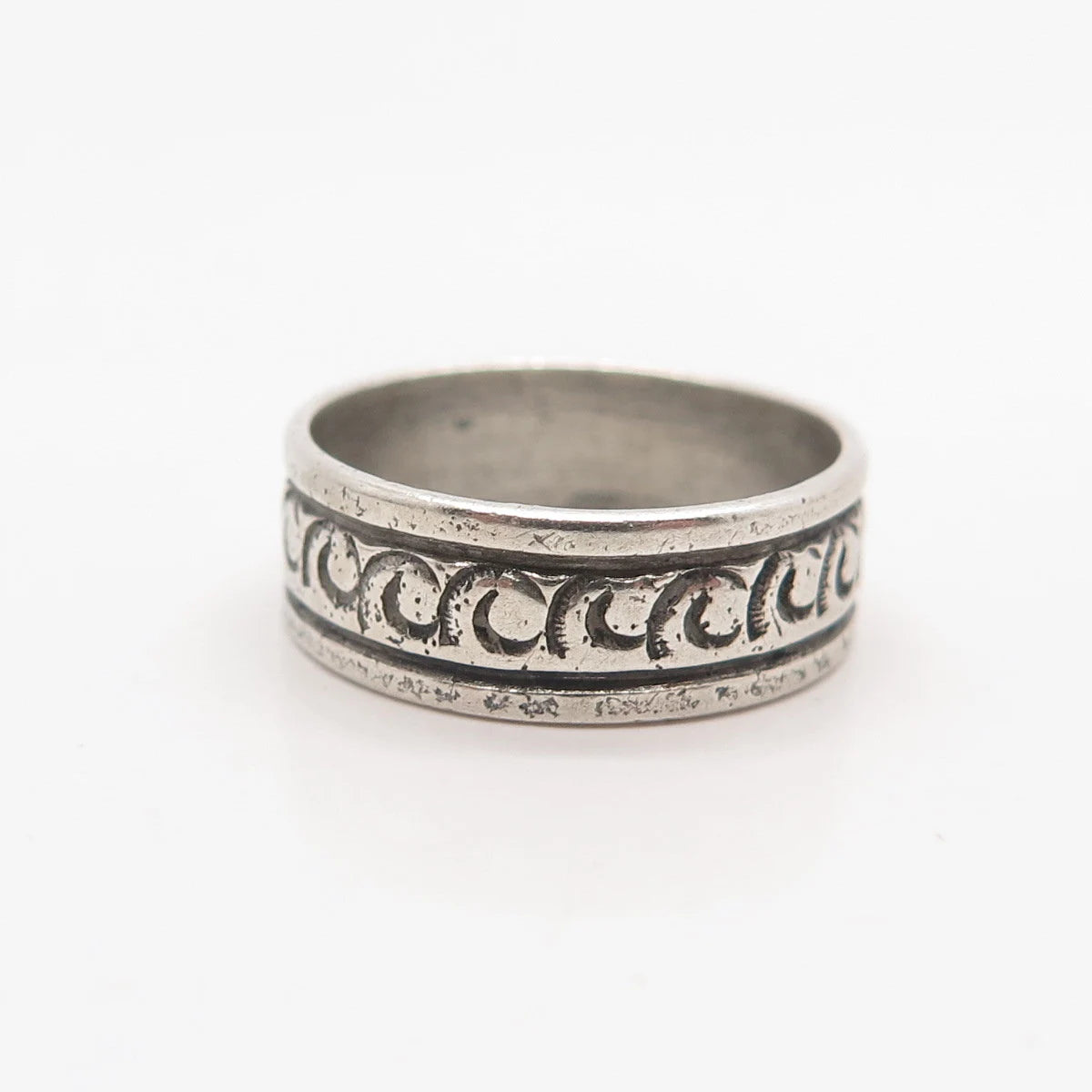 925 Sterling Silver Vintage Tribal Band Ring Size 5.5