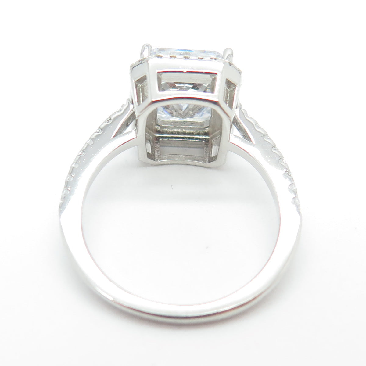 925 Sterling Silver Radiant & Round-Cut Shaped C Z Ring Size 7.25