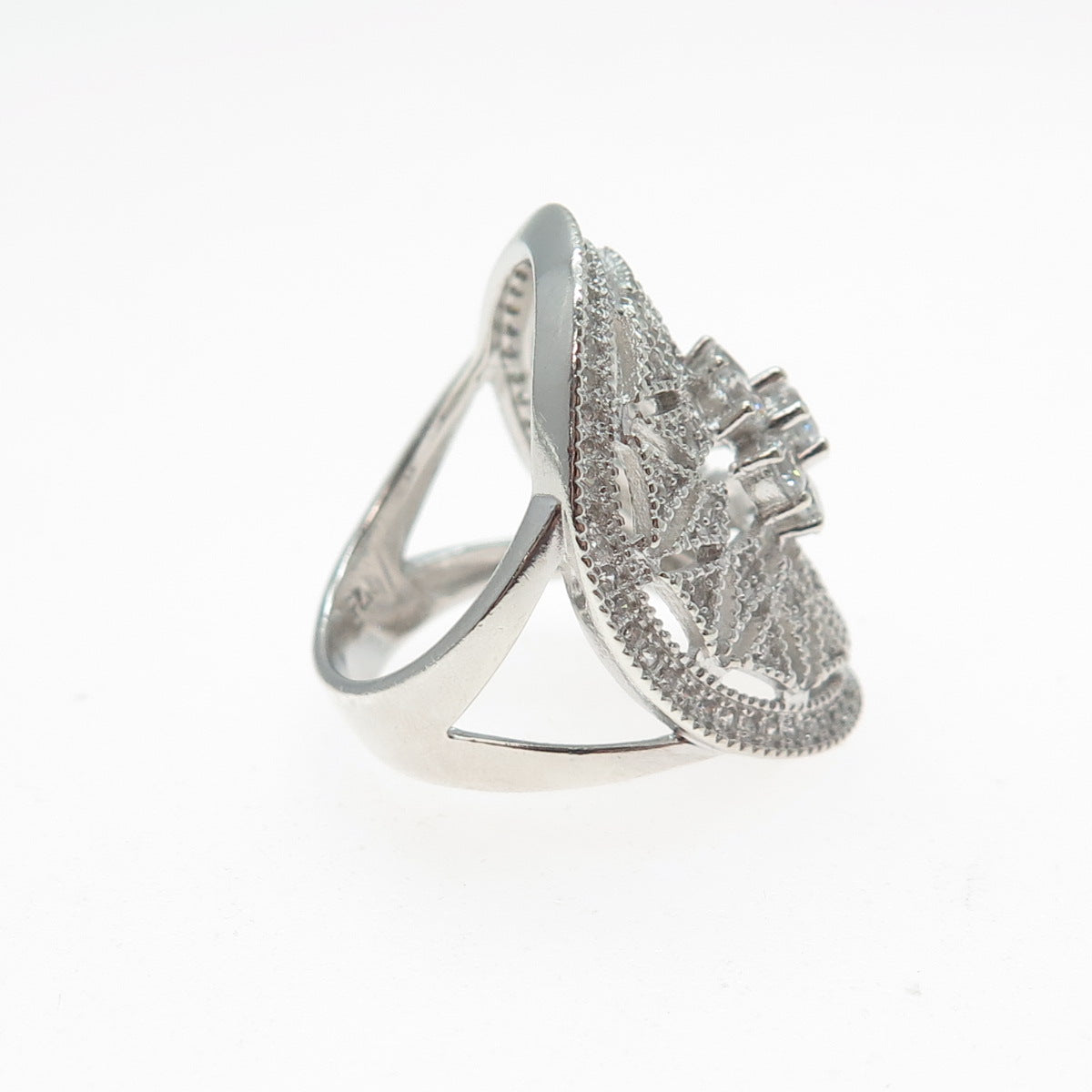 925 Sterling Silver Round-Cut C Z Sun / Flower Ring Size 5.5