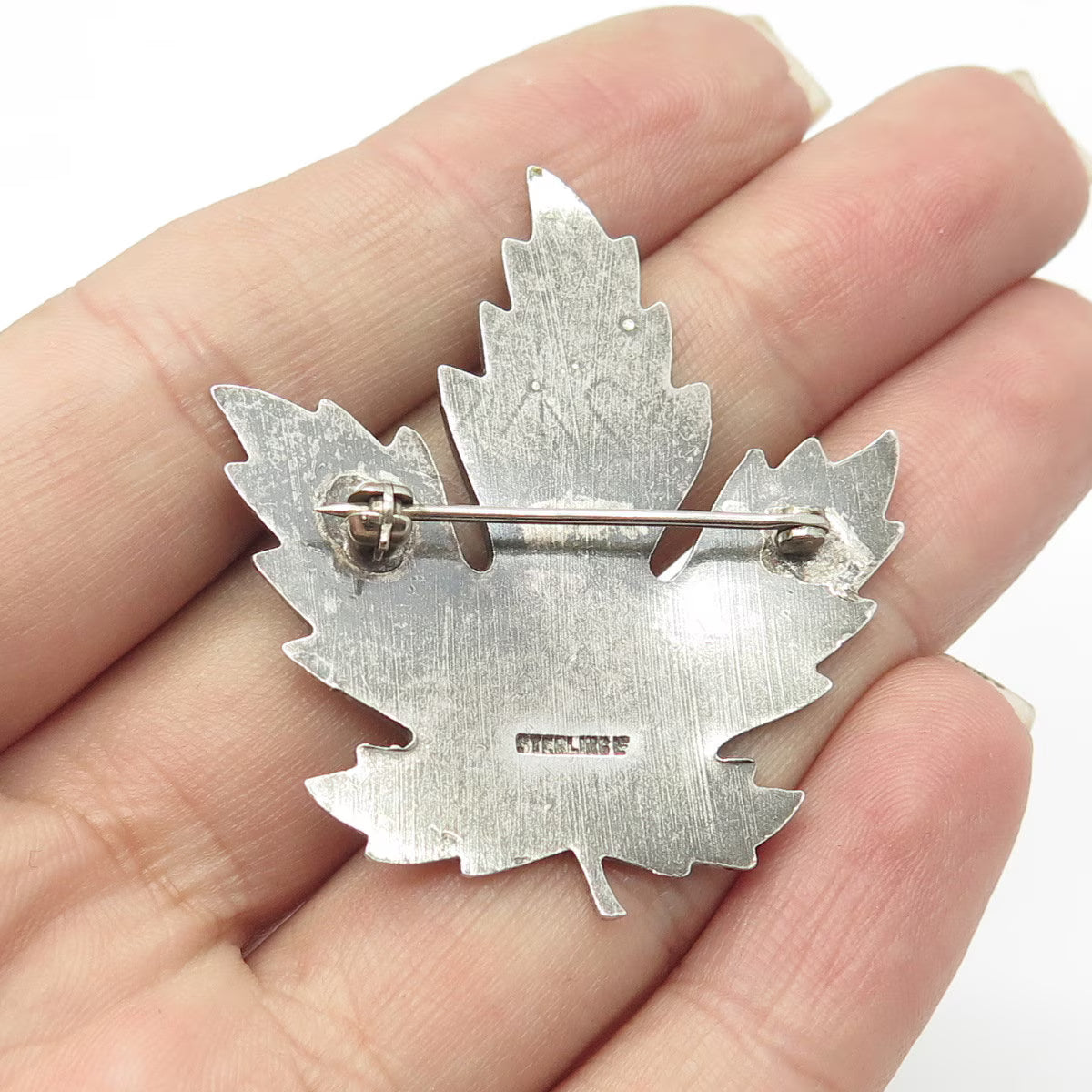 925 Sterling Silver Vintage Enamel Canadian Maple Leaf Pin Brooch