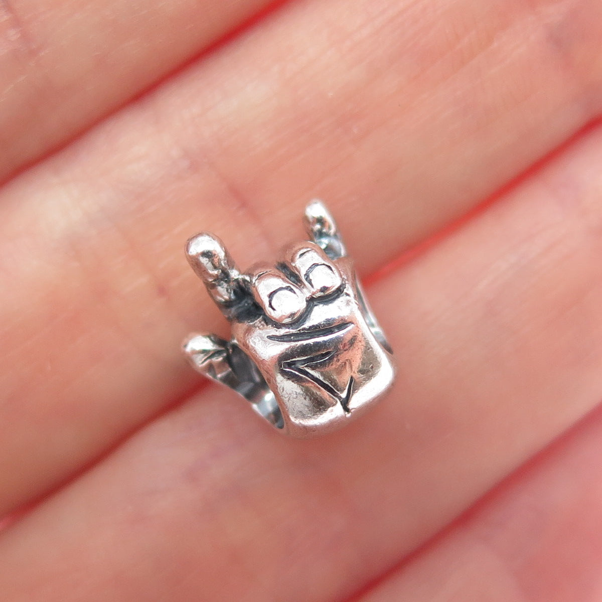 CHAMILIA 925 Sterling Silver I Love You Sign Bead Charm