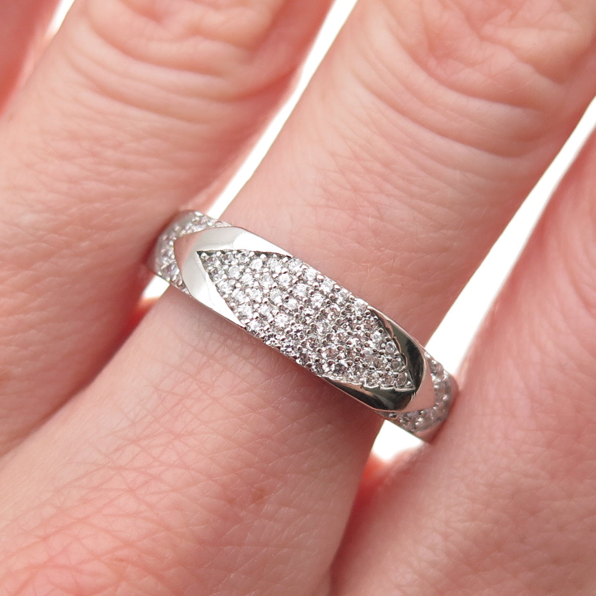 925 Sterling Silver Round-Cut C Z Band Ring Size 9.25