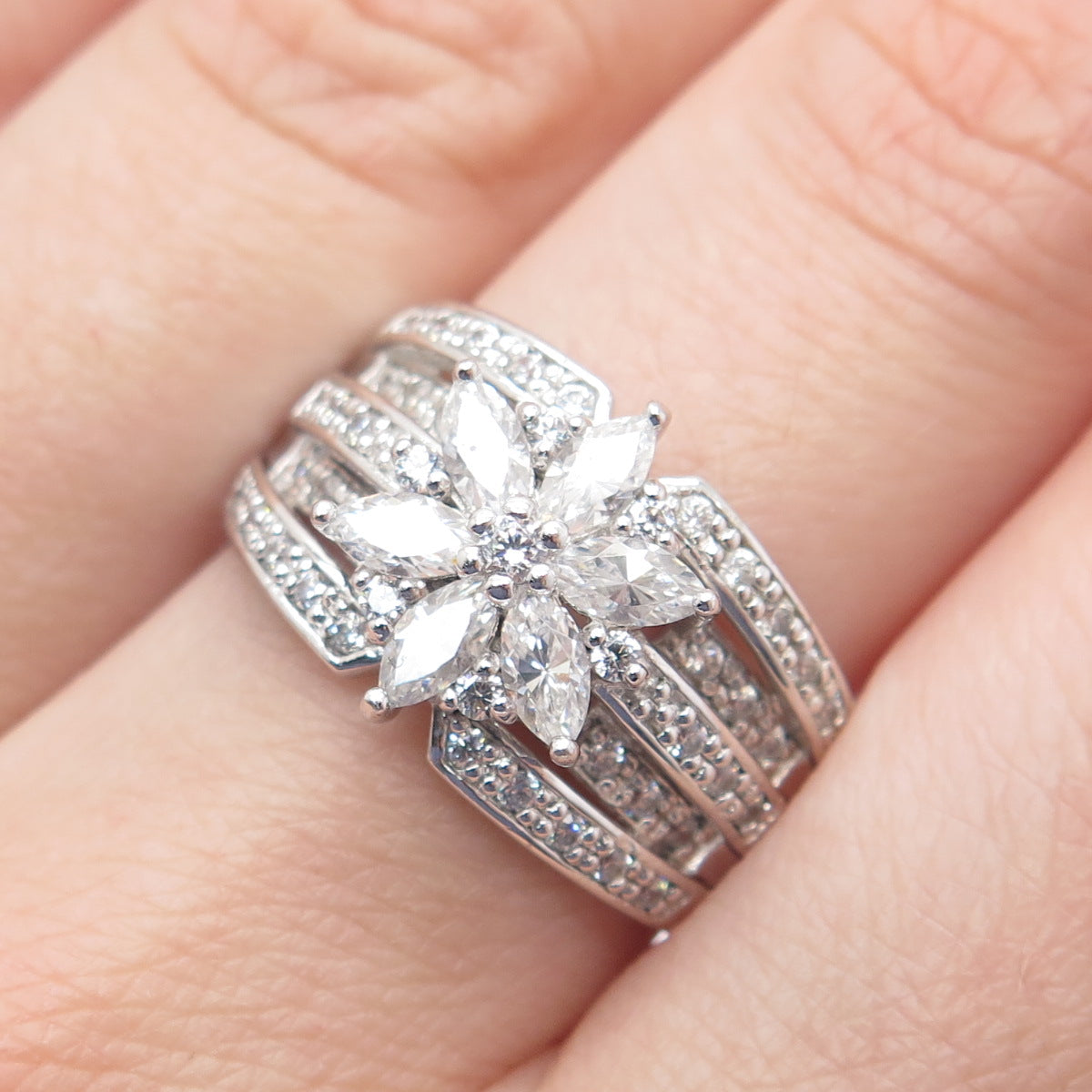 925 Sterling Silver Marquise & Round-Cut Shaped C Z Floral Ring Size 8.25