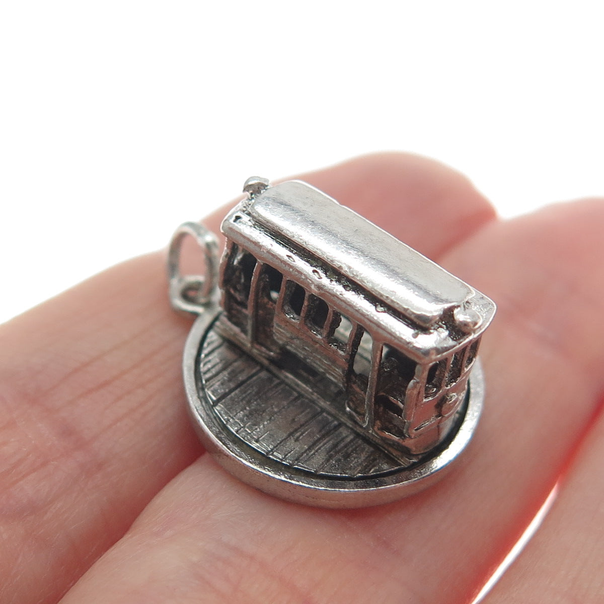 ART'S ELEGANCE 925 Sterling Silver Vintage Cable Car Minimalist 3D Charm Pendant