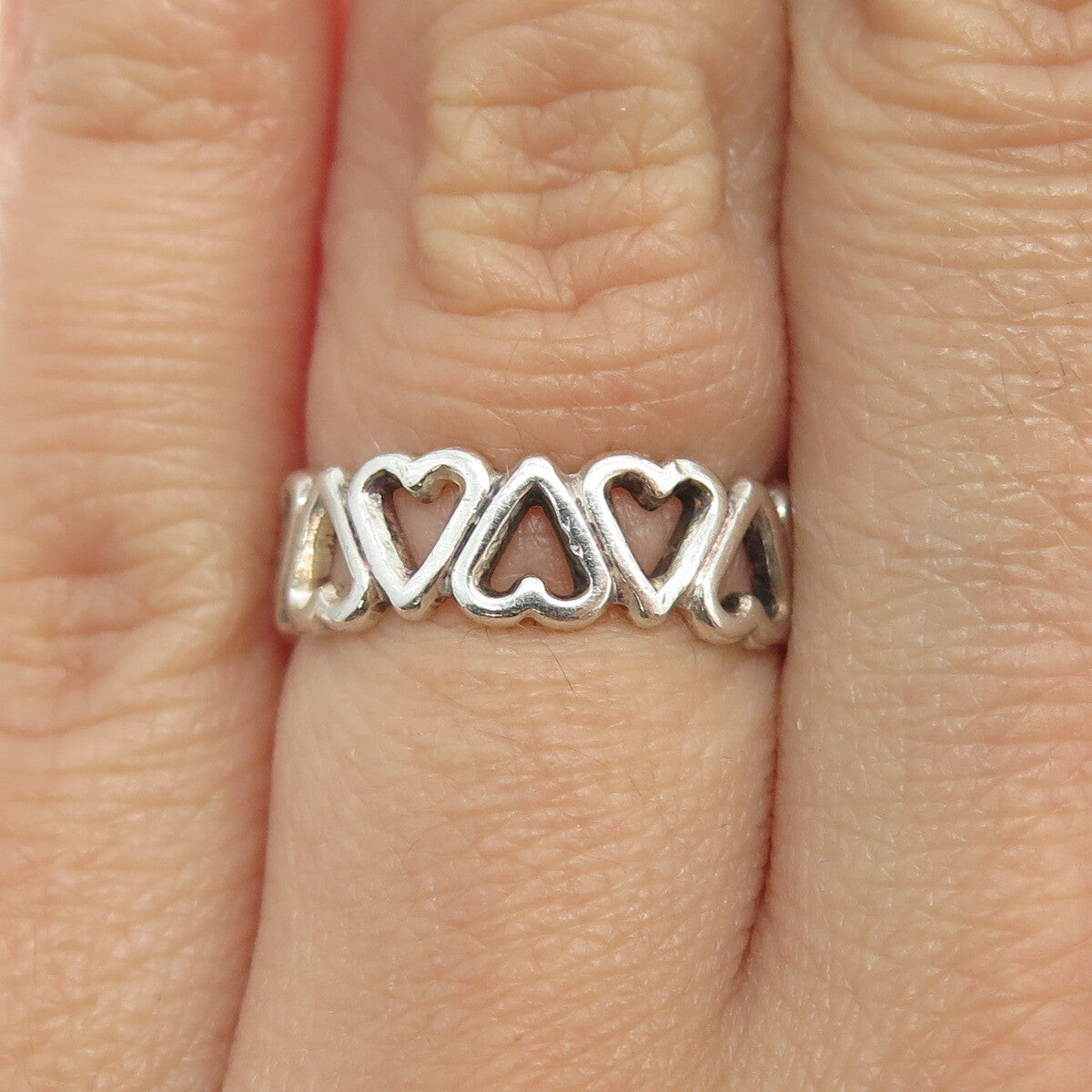925 Sterling Silver Vintage All Around Heart Link Band Ring Size 5.75