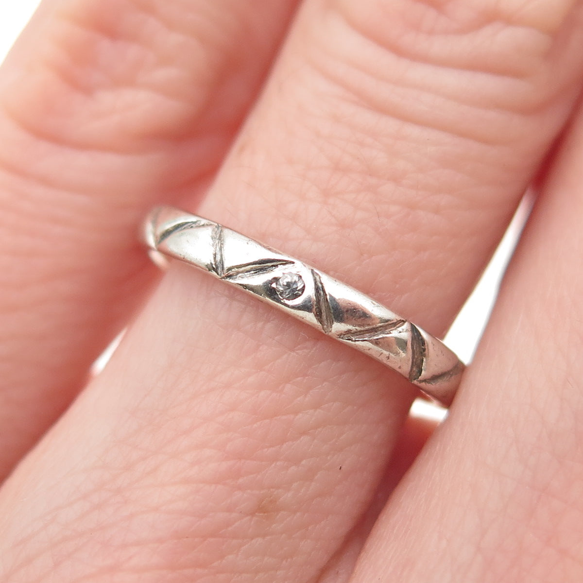 925 Sterling Silver Vintage Real White Topaz Zig Zag Band Ring Size 6