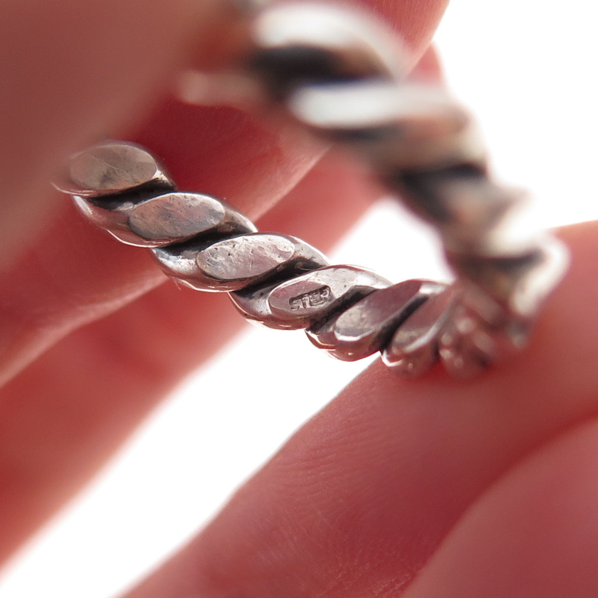 925 Sterling Silver Vintage Twisted Oxidized Band Ring Size 7.5