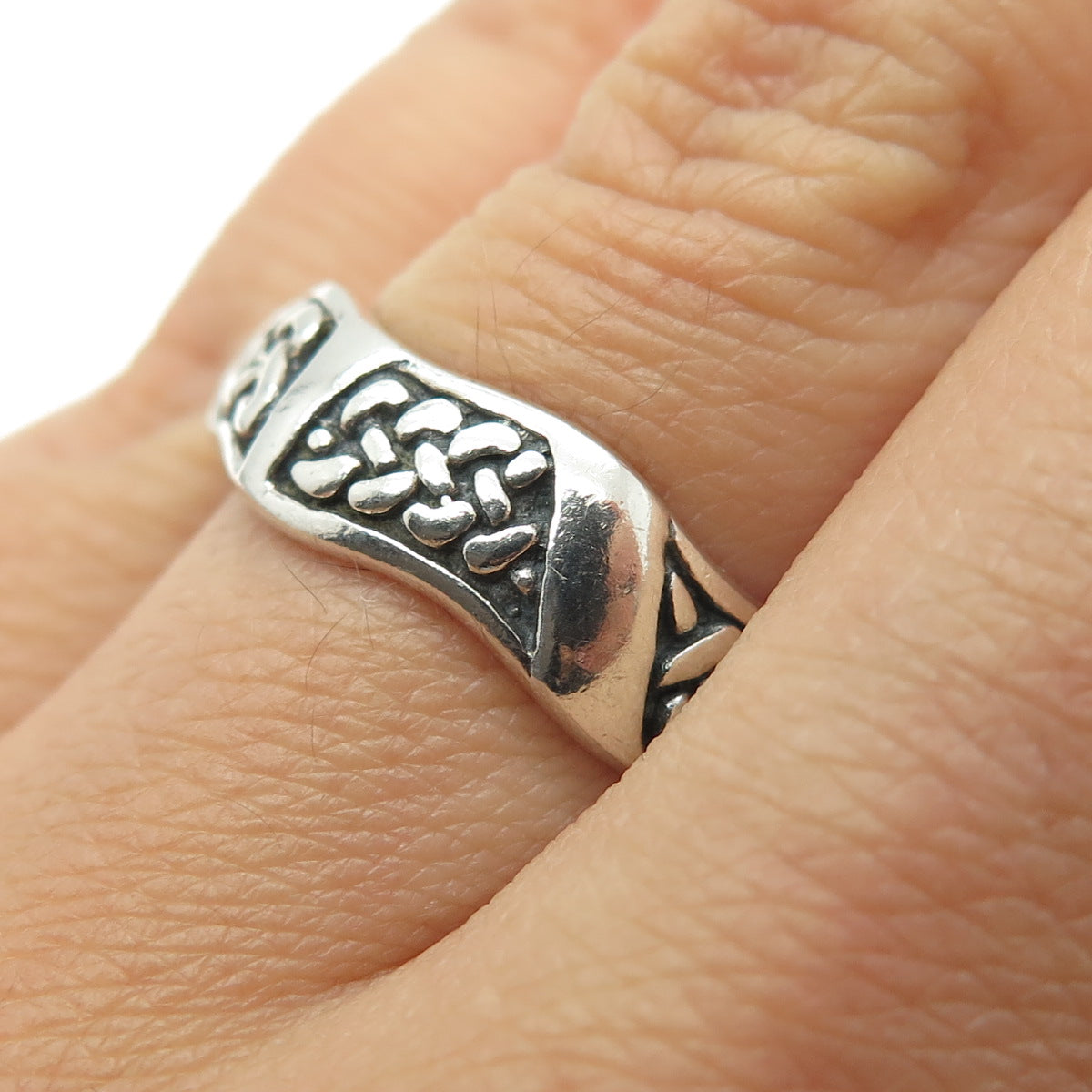 PETER STONE 925 Sterling Silver Vintage Celtic Knot Wavy Oxidized Ring Size 7.5