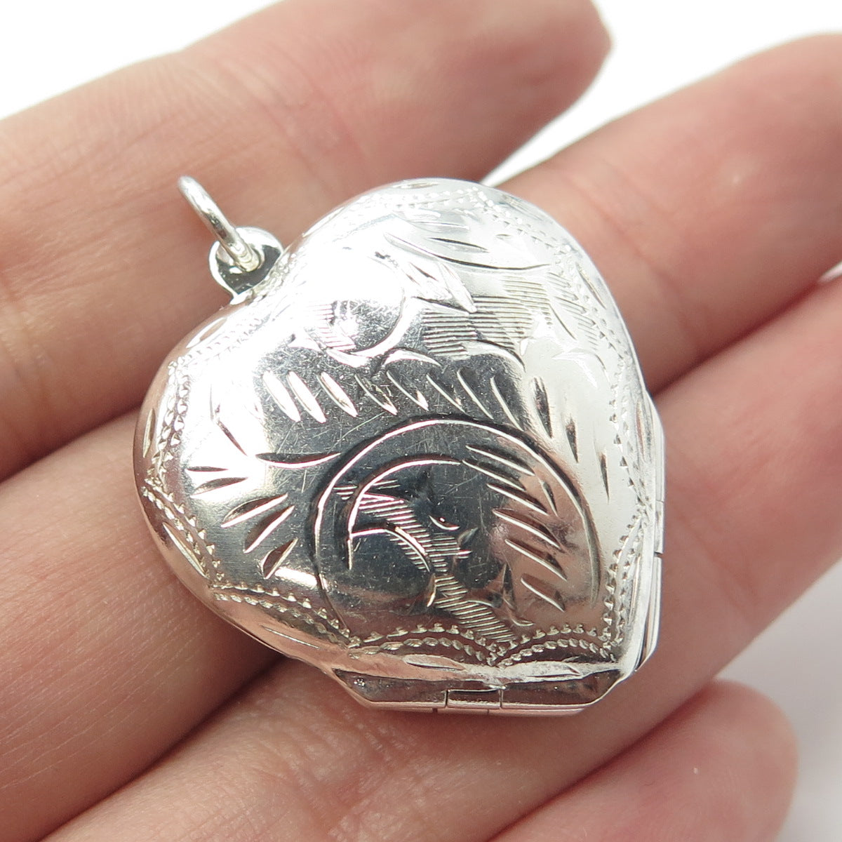 925 Sterling Silver Vintage Engraved Heart Locket Pendant