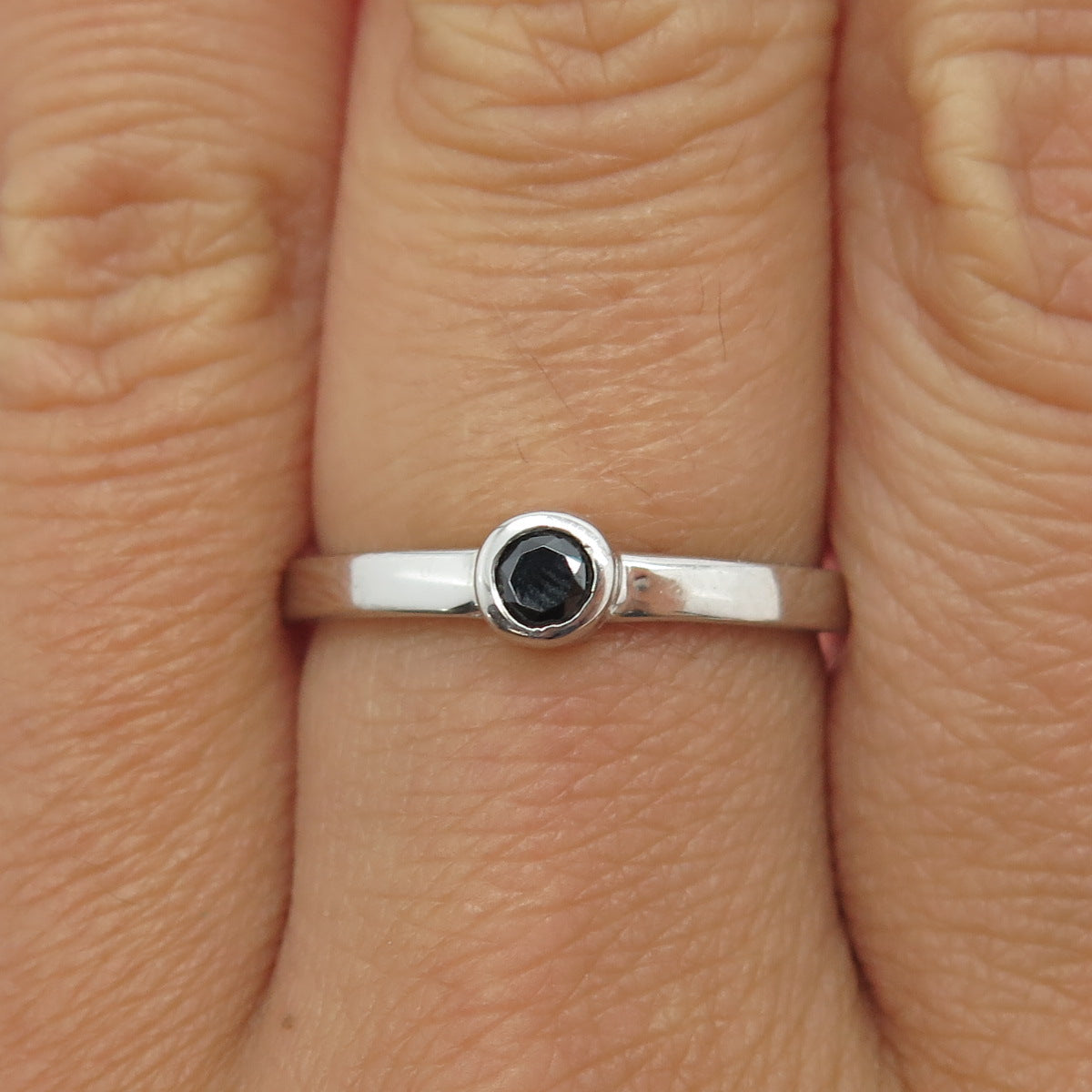 925 Sterling Silver Round-Cut Shaped Black C Z Ring Size 7.75