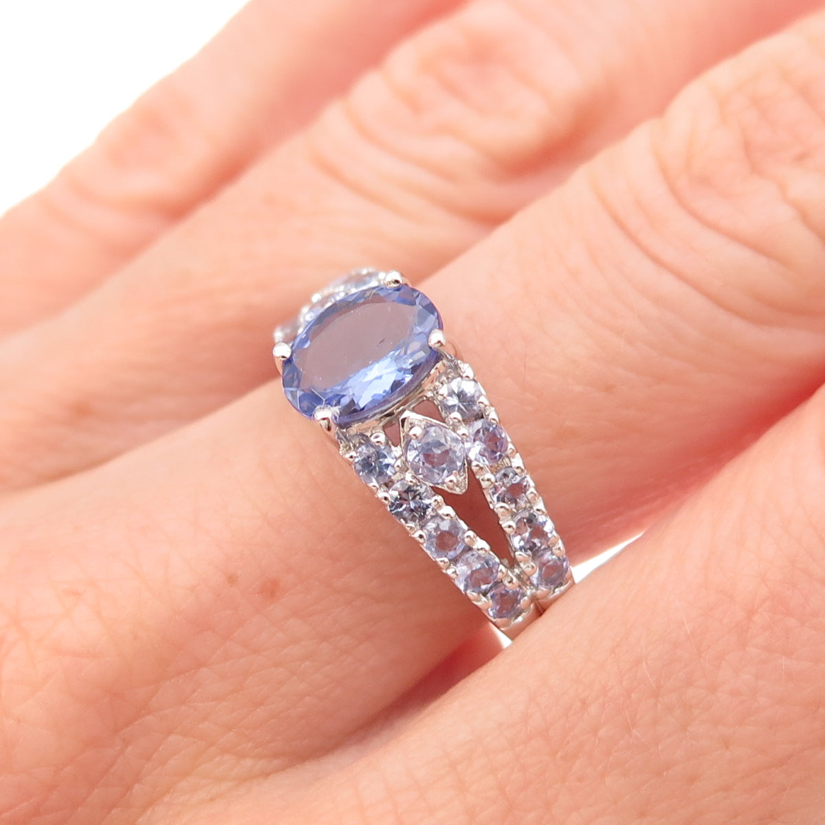925 Sterling Silver Real Oval & Round-Cut Tanzanite Ring Size 8