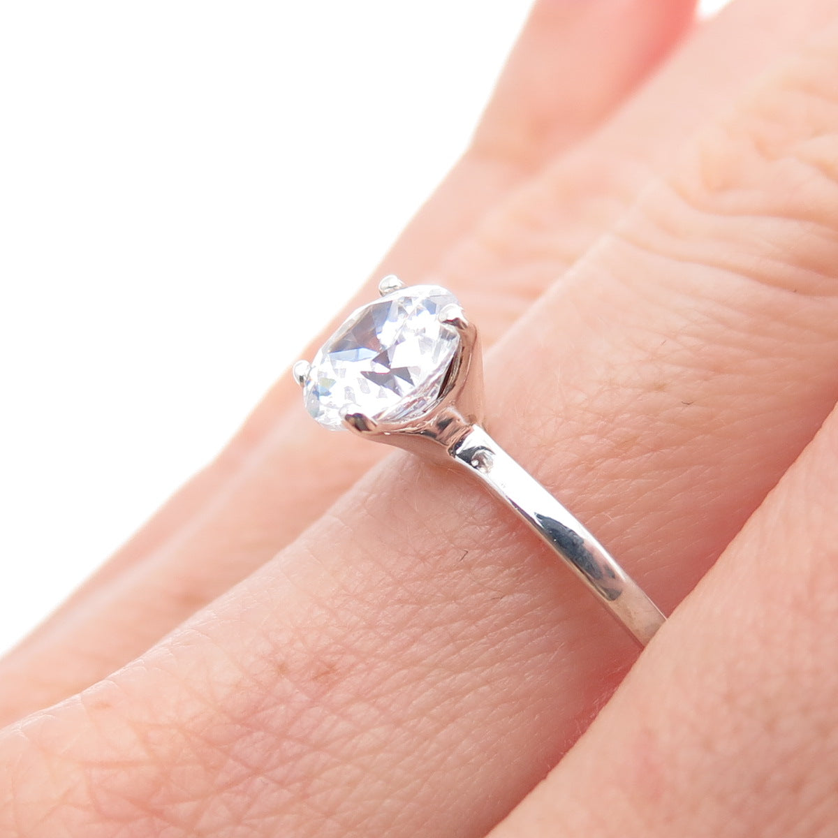 925 Sterling Silver Round-Cut C Z Engagement Ring Size 8