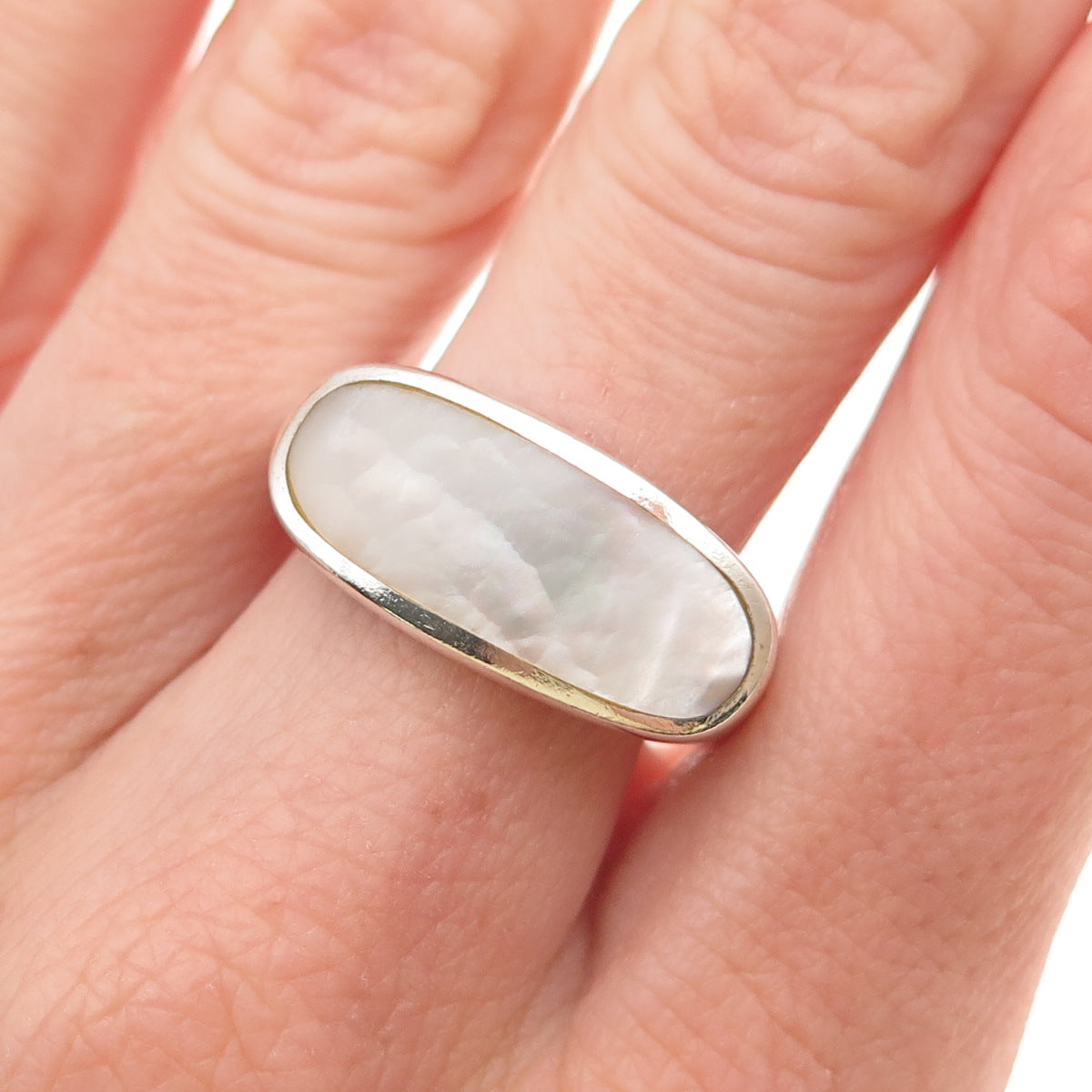 E. Pearl 925 Sterling Silver Vintage Real MOP Modernist Ring Size 9.75