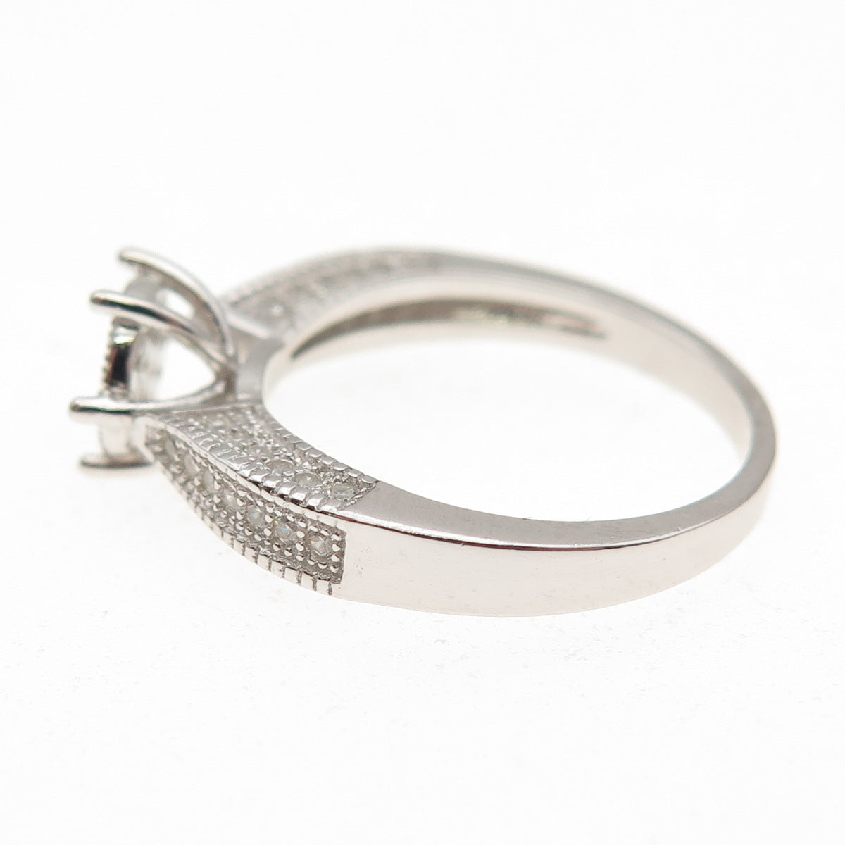 925 Sterling Silver Round-Cut C Z Engagement Ring Size 6.75