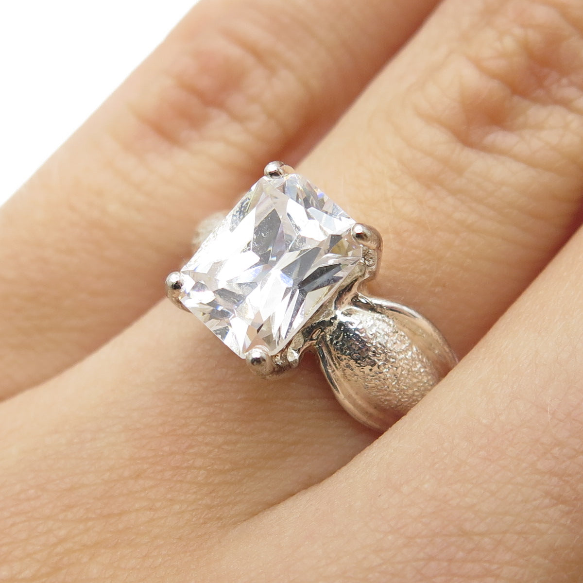 925 Sterling Silver Vintage Radiant-Cut C Z Engagement Ring Size 6
