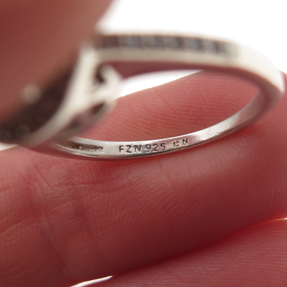 925 Sterling Silver Round-Cut C Z Engagement Ring Size 7