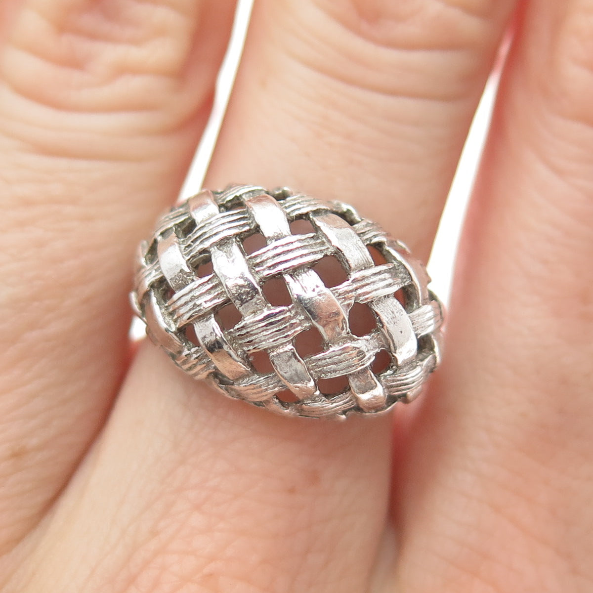 925 Sterling Silver Vintage Modernist Woven Dome Oxidized Ring Size 7